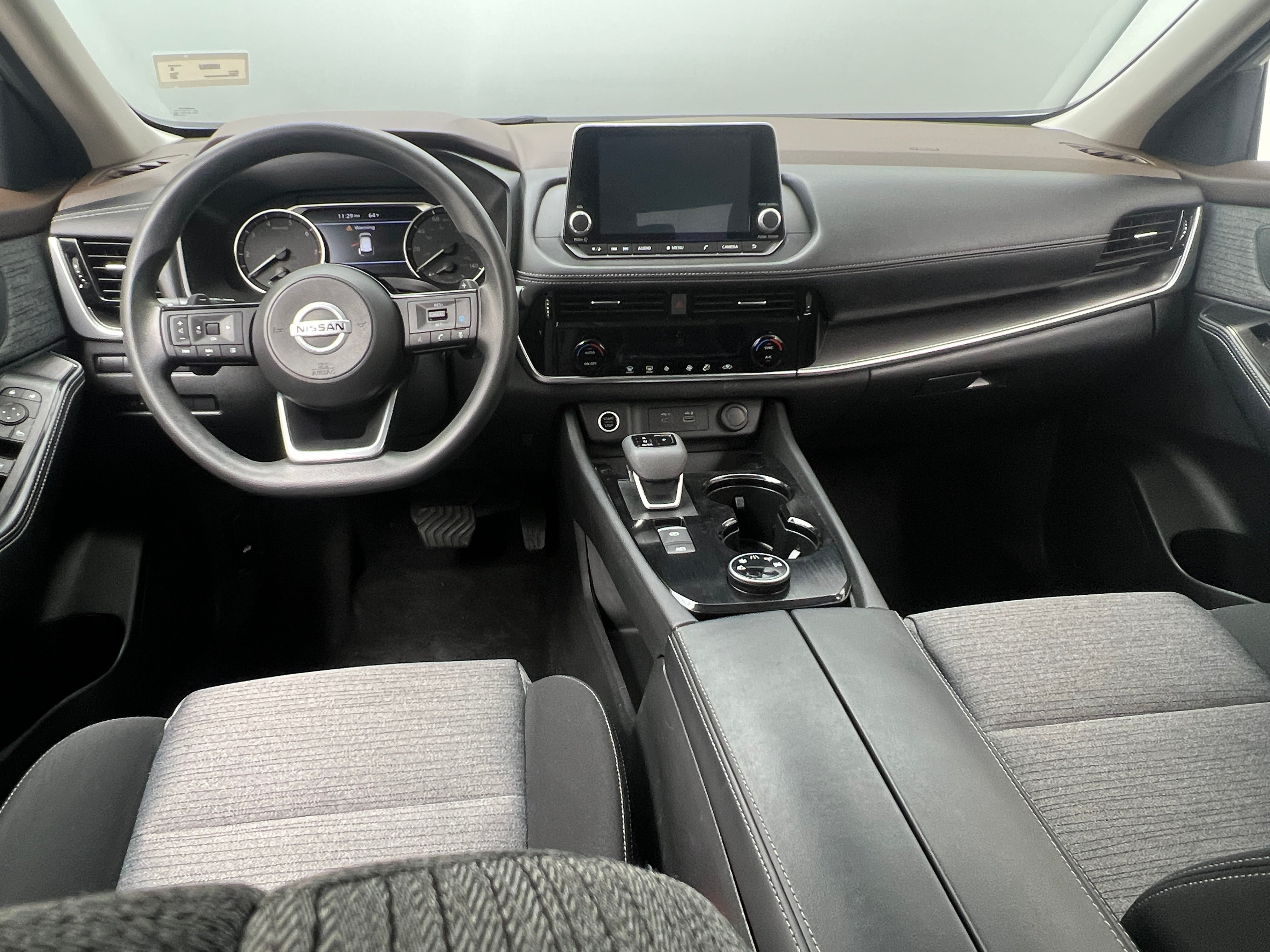 2021 Nissan Rogue SV 3