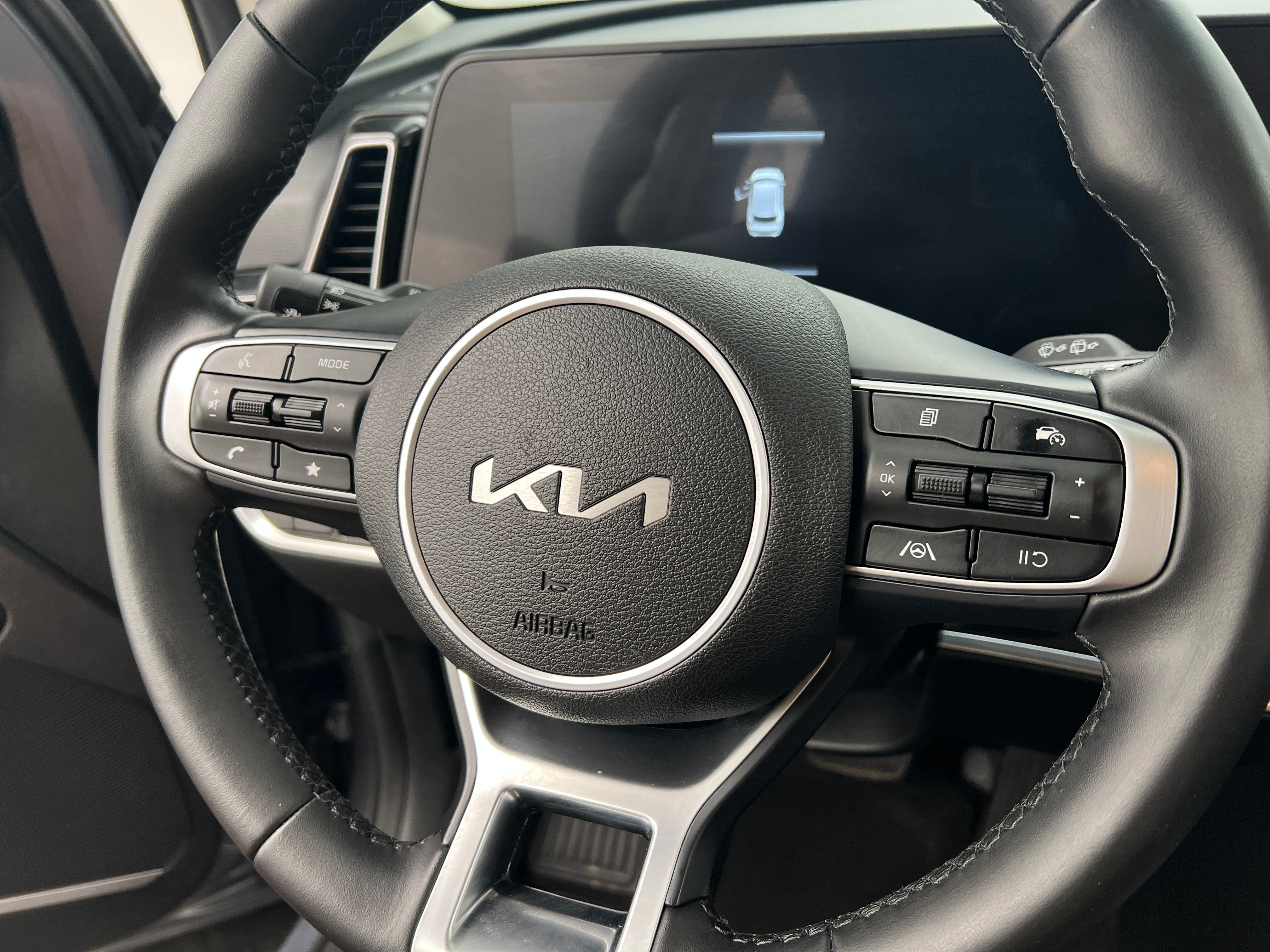 2023 Kia Sportage EX 4