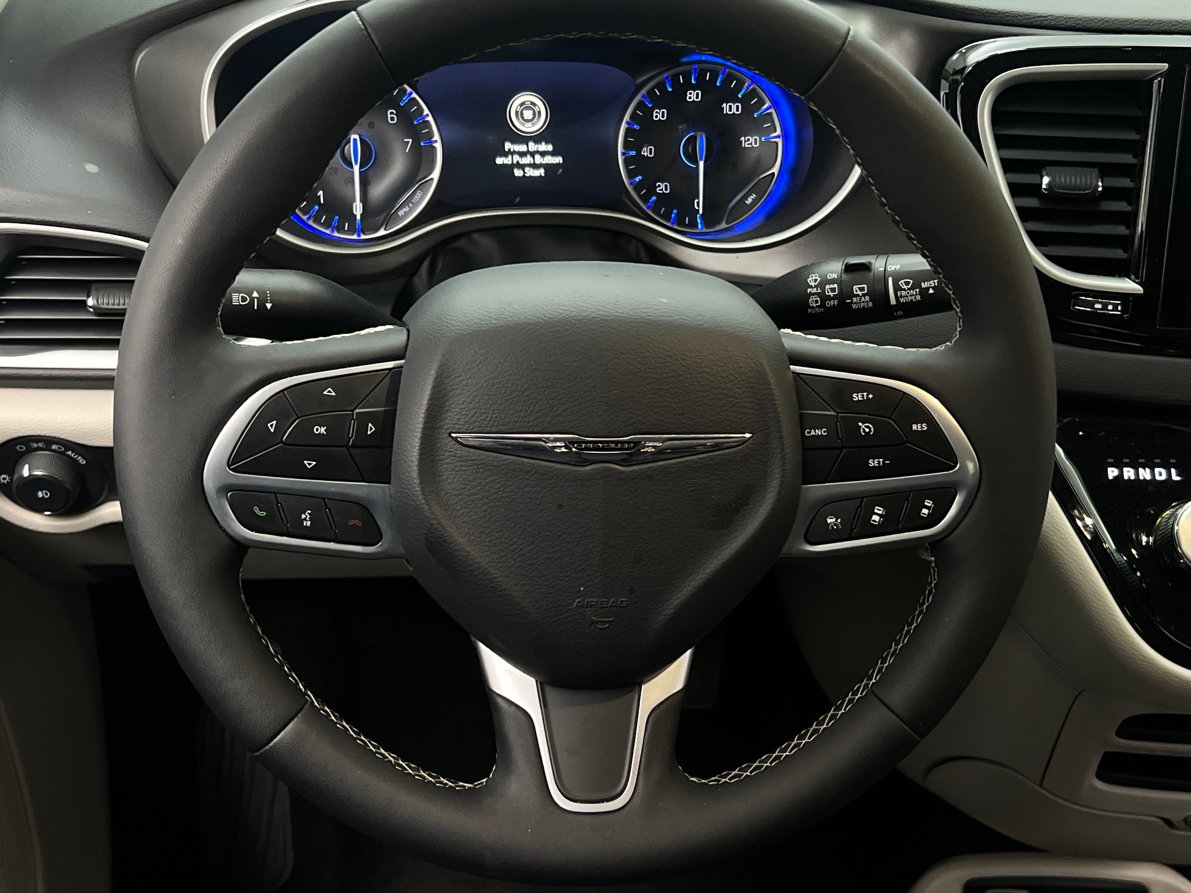 2024 Chrysler Pacifica Touring L 4