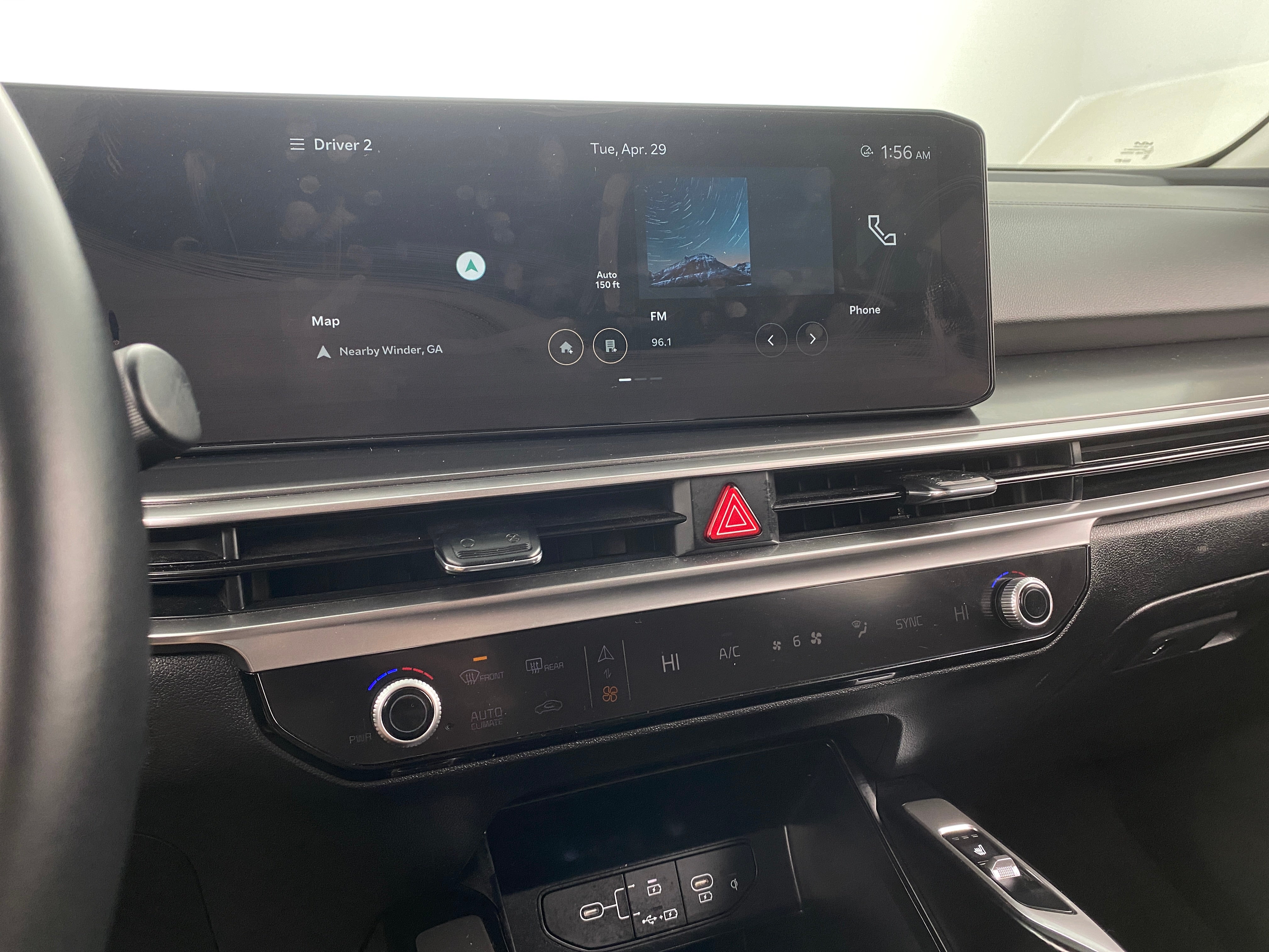 2024 Kia Sorento S 4