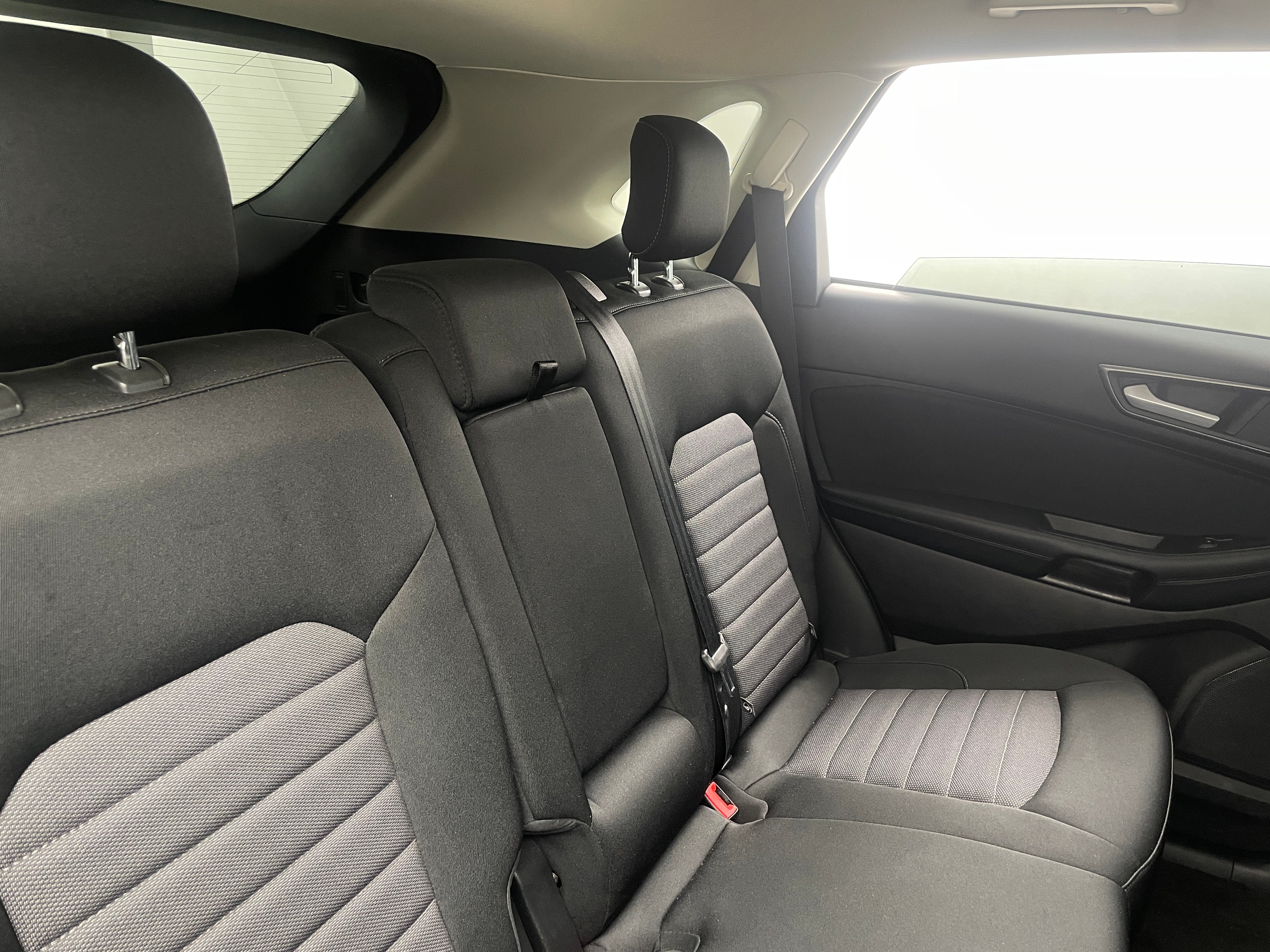 2019 Ford Edge SE 6