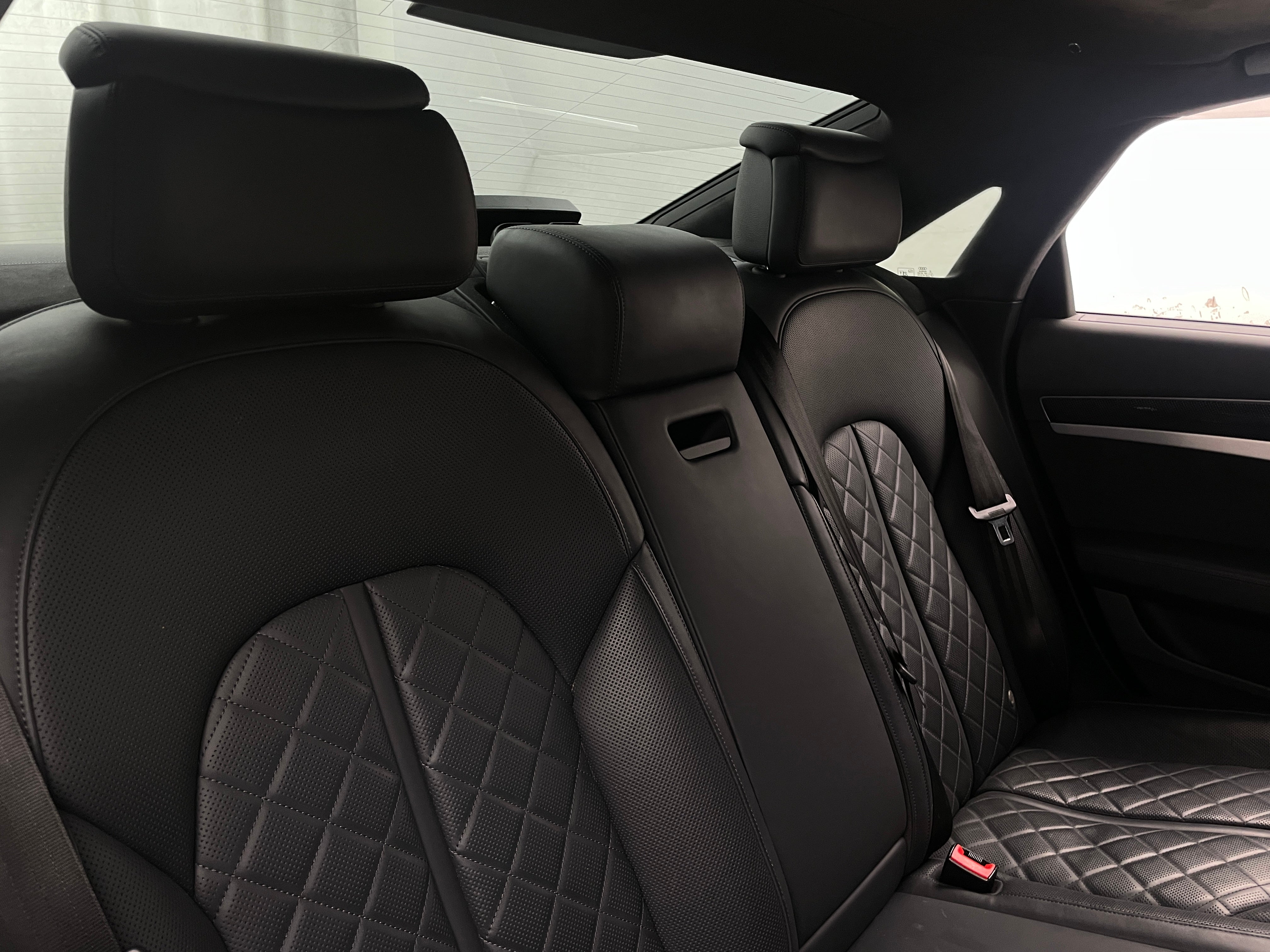 2016 Audi S8  5