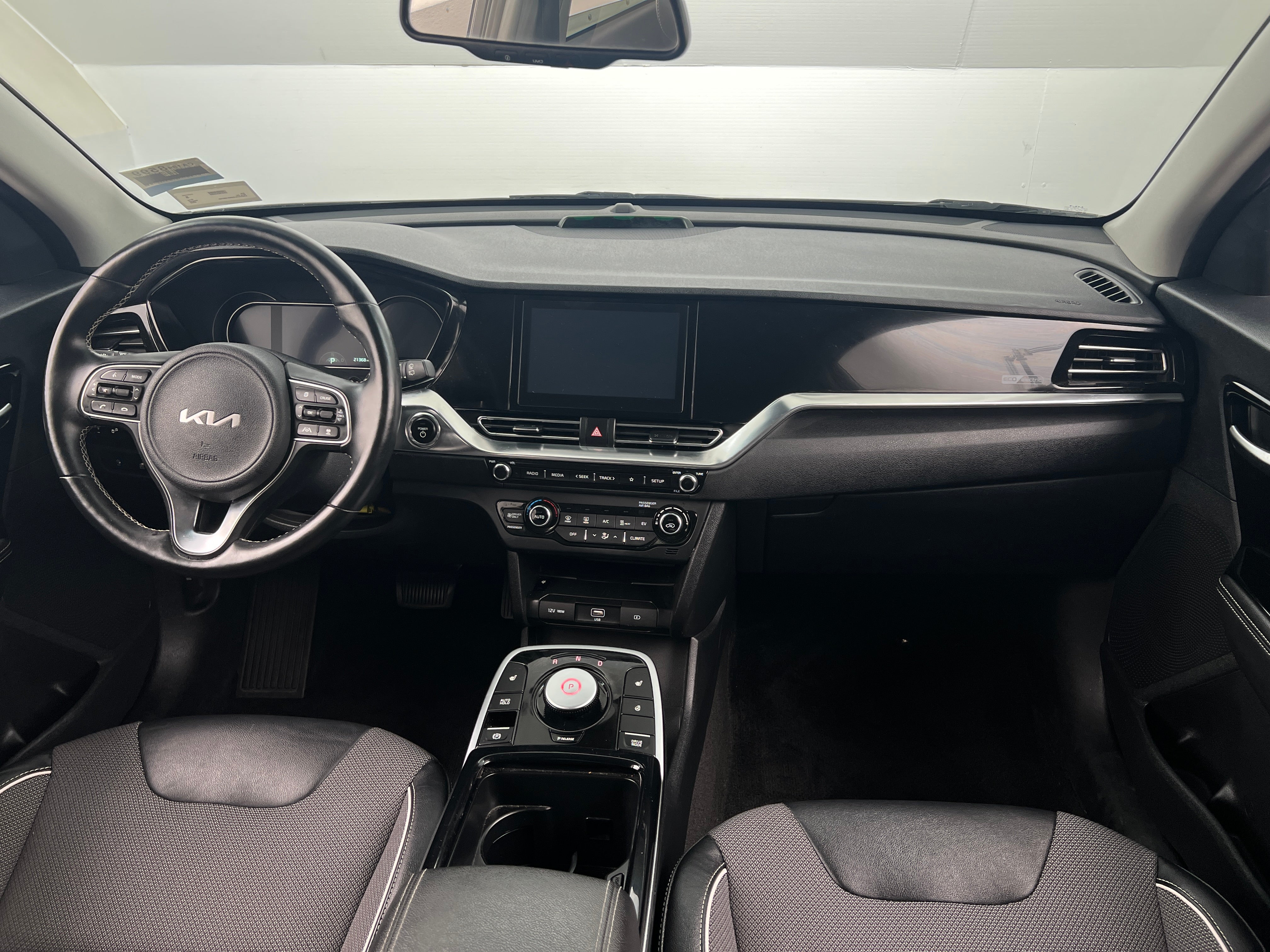 2022 Kia Niro S 3