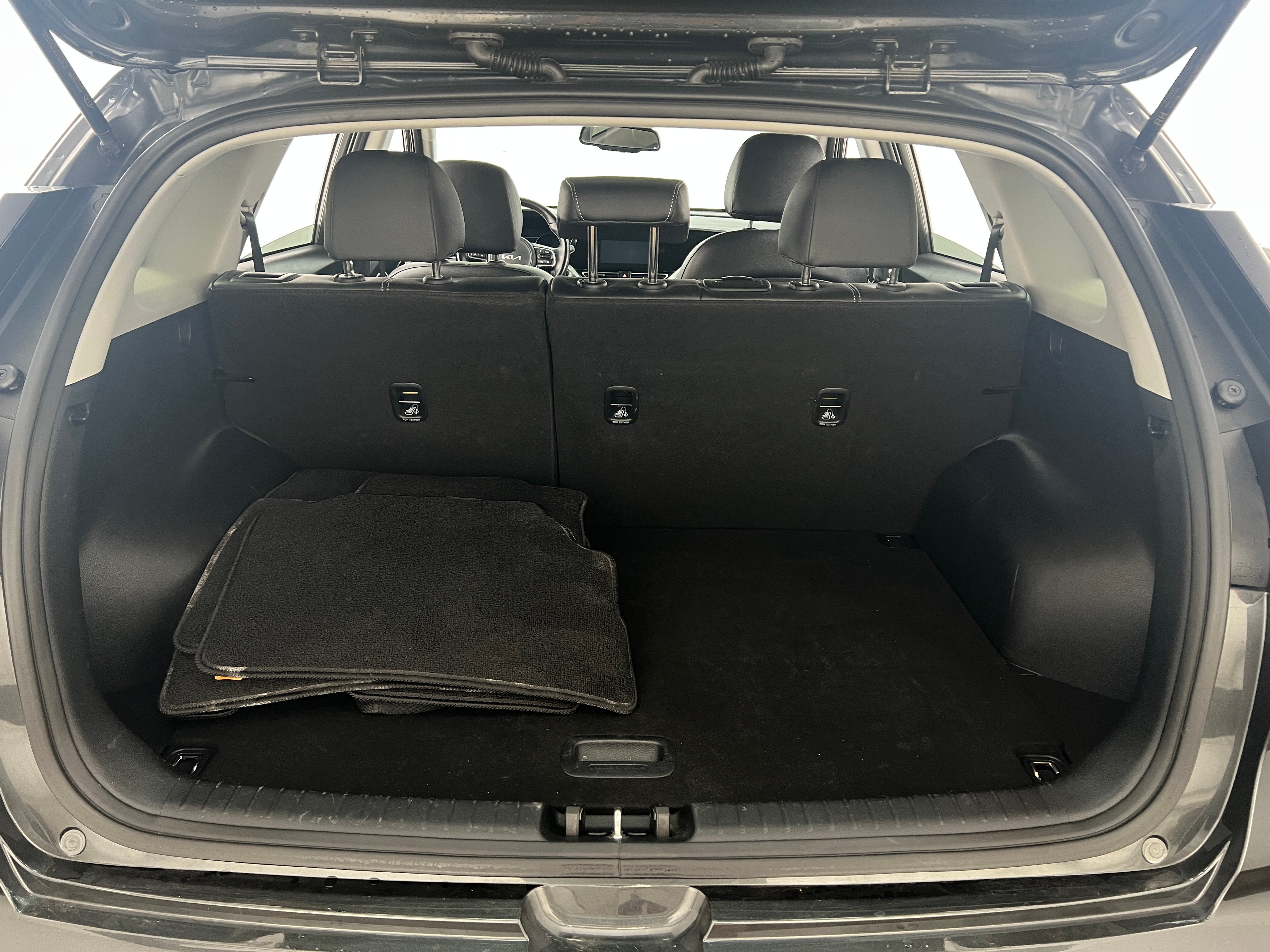 2022 Kia Niro S 7
