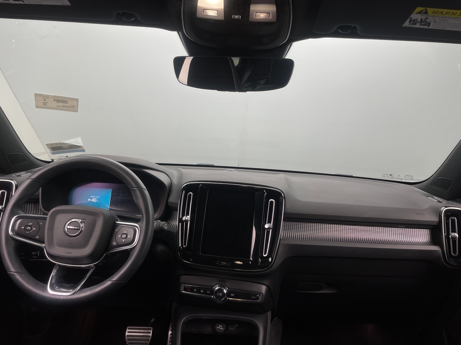 Thumbnail: 2022 Volvo XC40 - 2