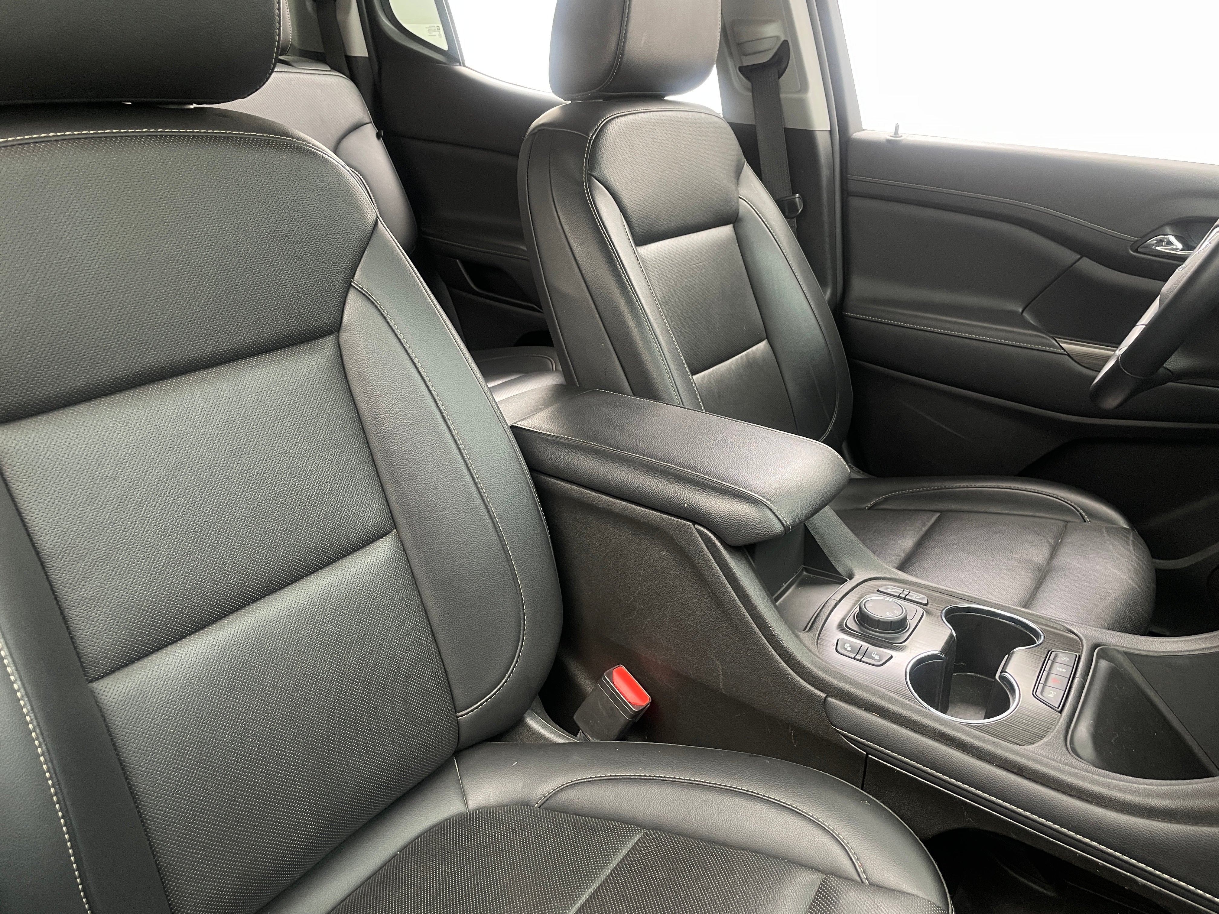 2023 GMC Acadia SLT 2