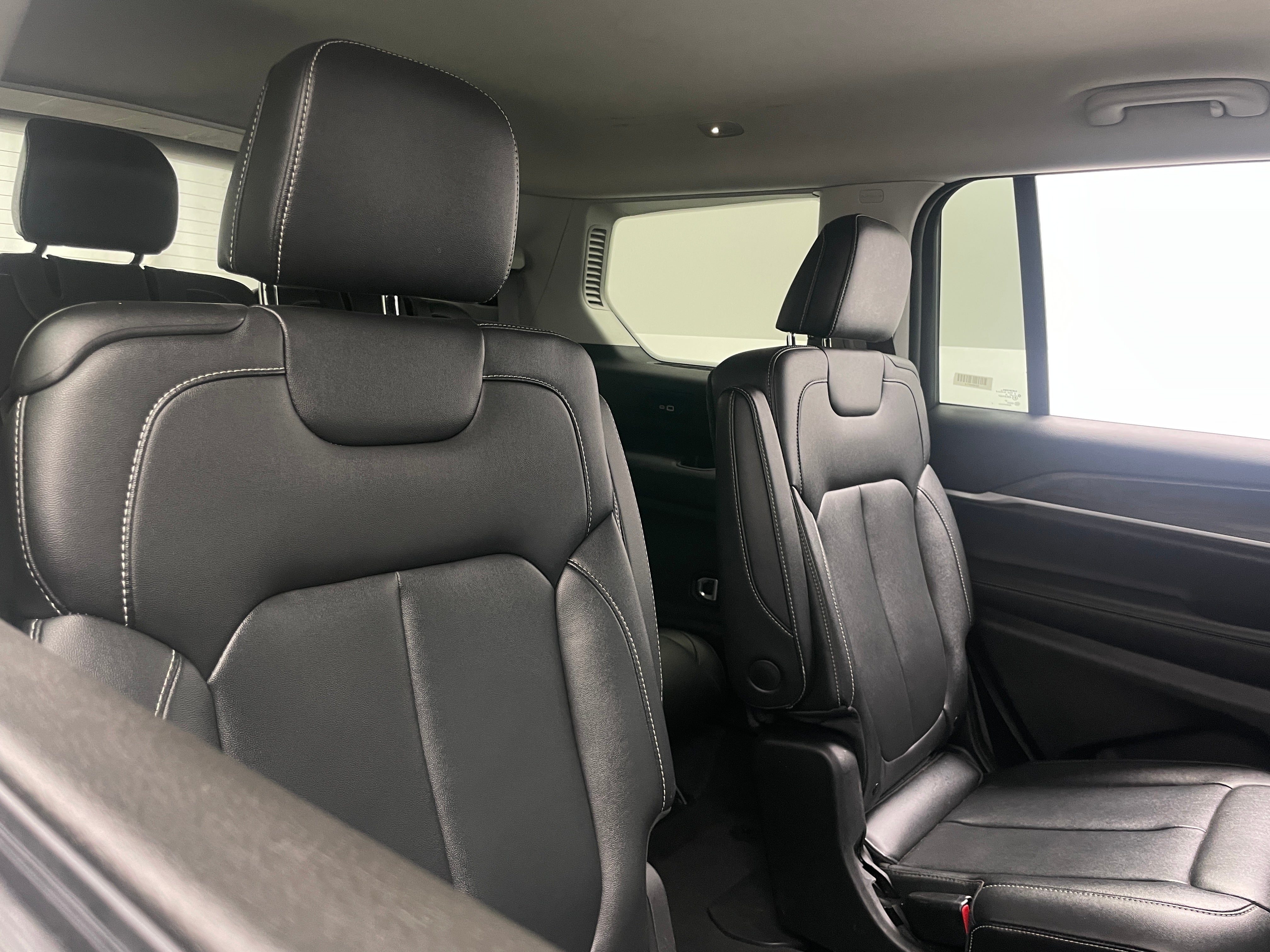 2023 Jeep Grand Cherokee L Limited Edition 5