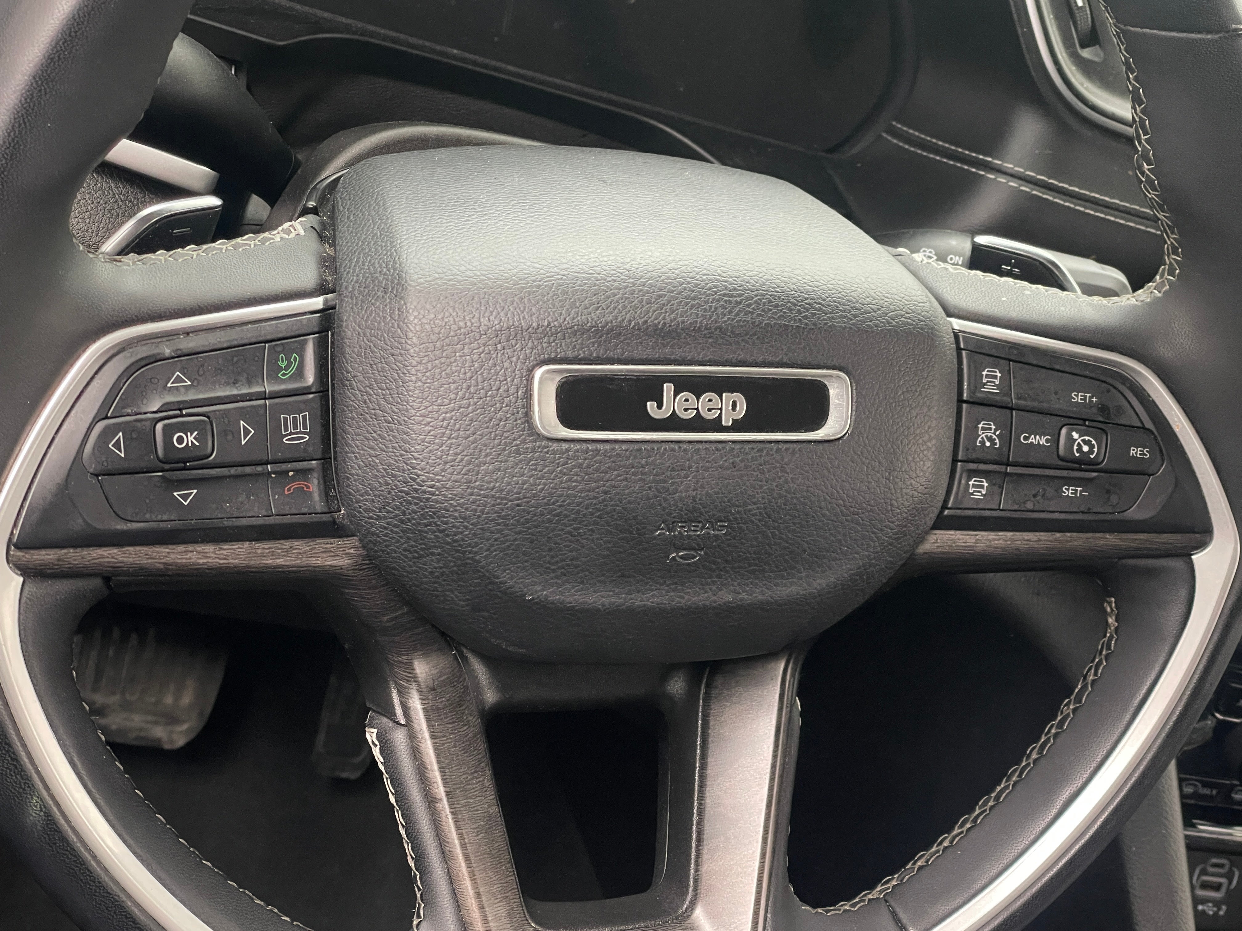 2023 Jeep Grand Cherokee L Limited Edition 4