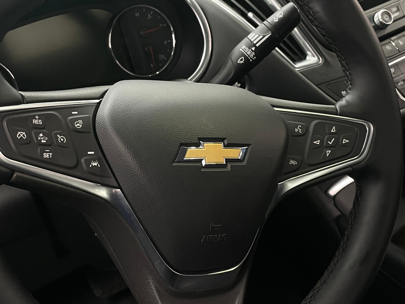 Thumbnail: 2024 Chevrolet Malibu - 4