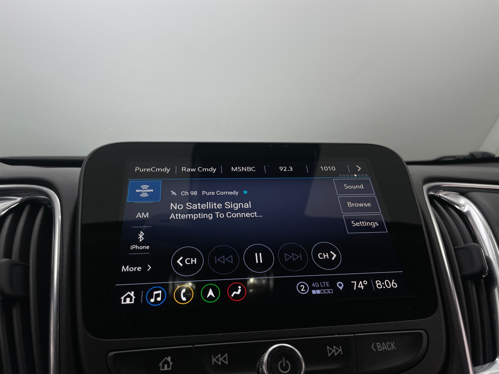 Thumbnail: 2024 Chevrolet Malibu - 3