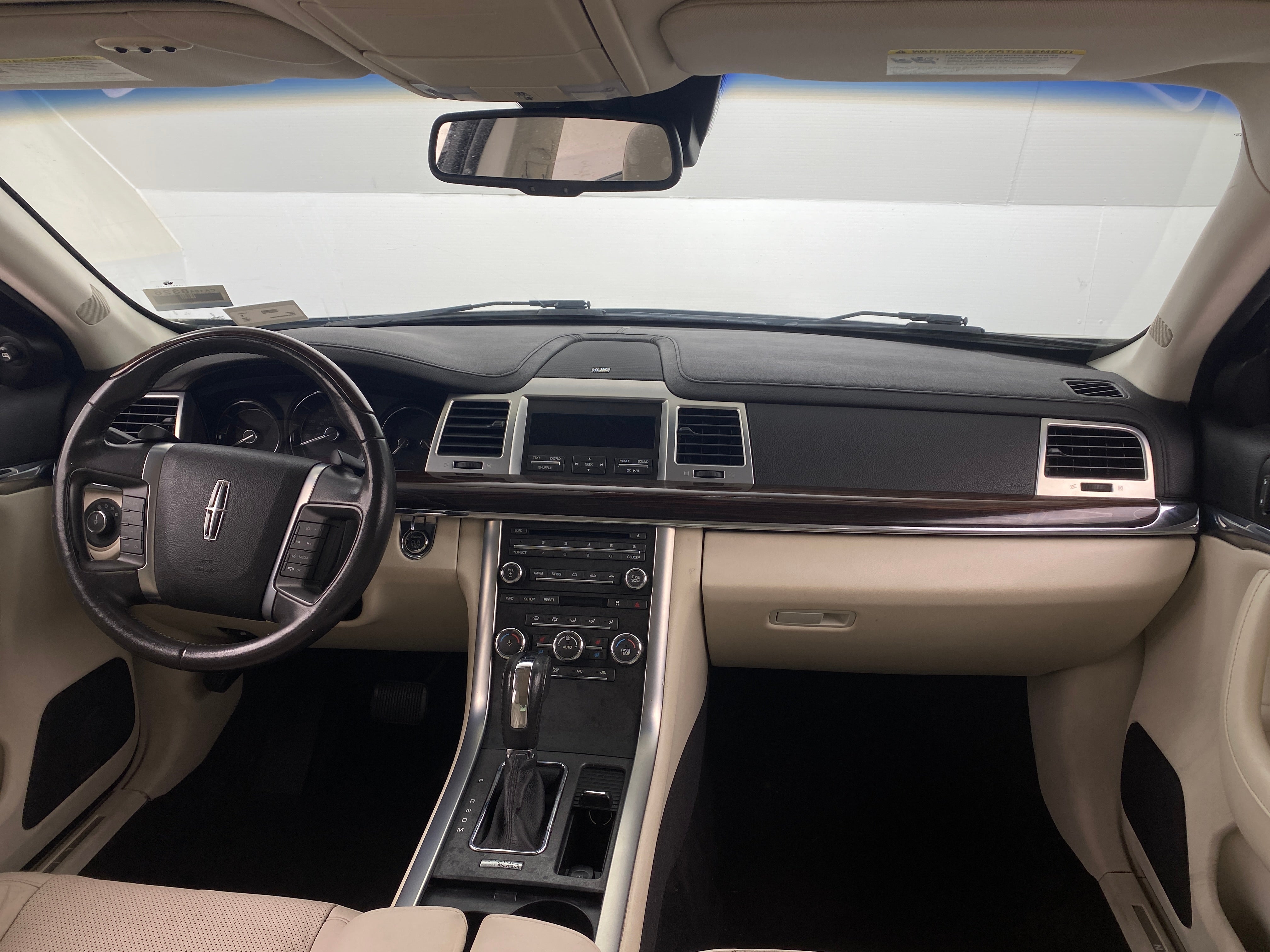 2011 Lincoln MKS  2