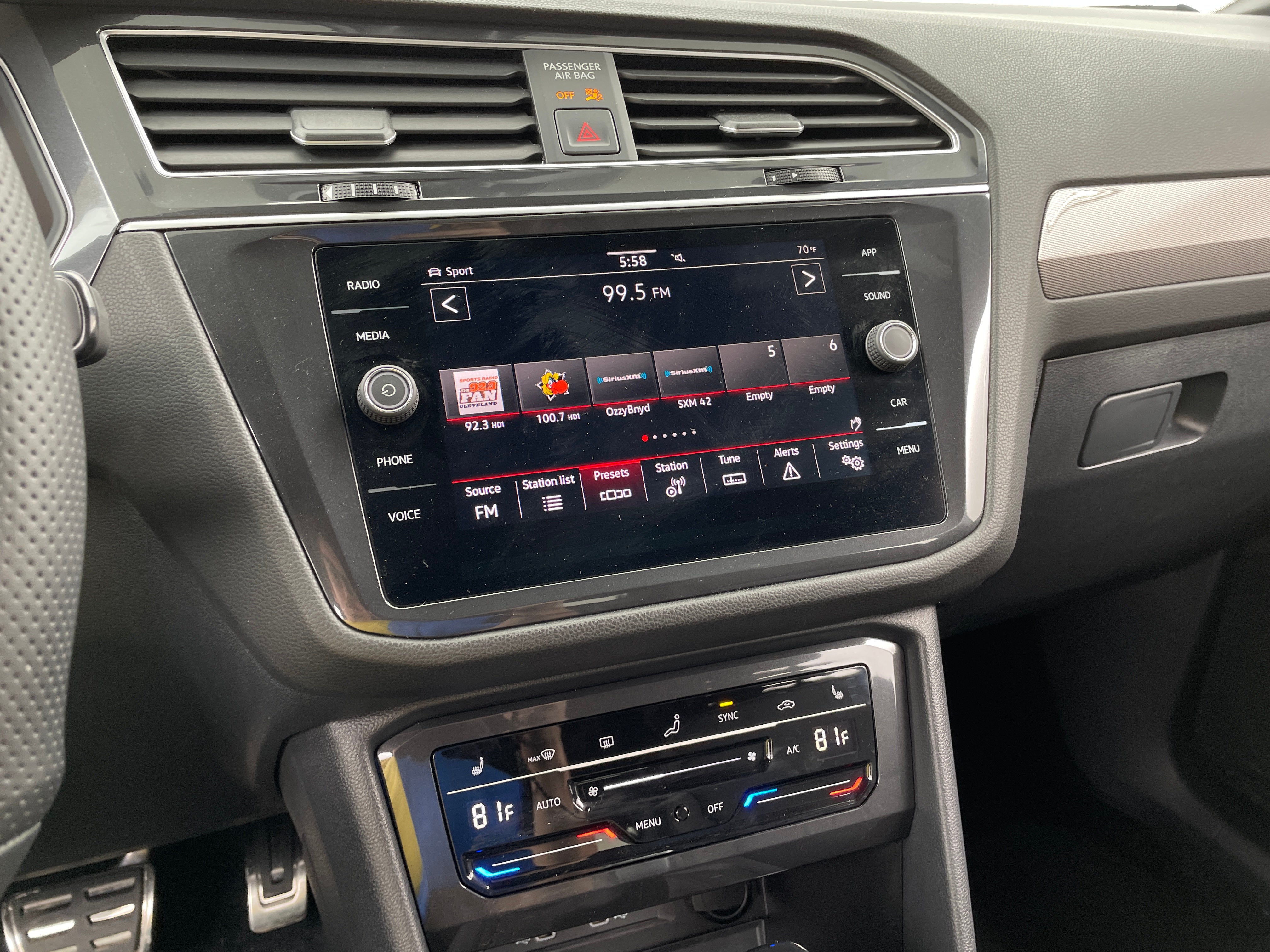 2024 Volkswagen Tiguan SE R-Line Black 3