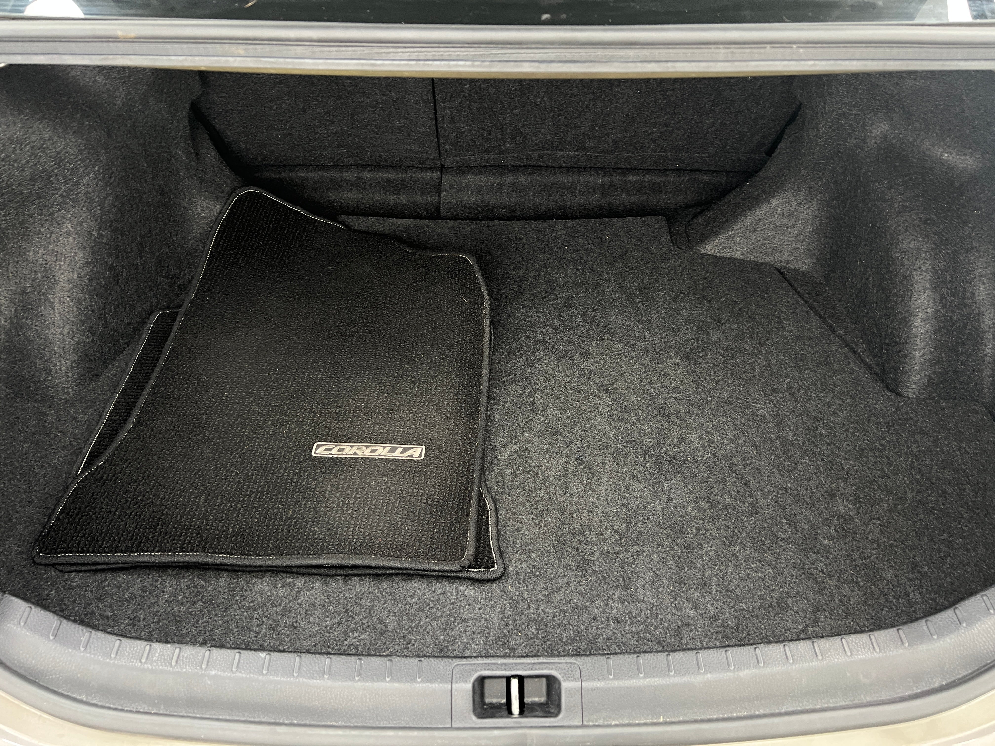 2019 Toyota Corolla LE 7