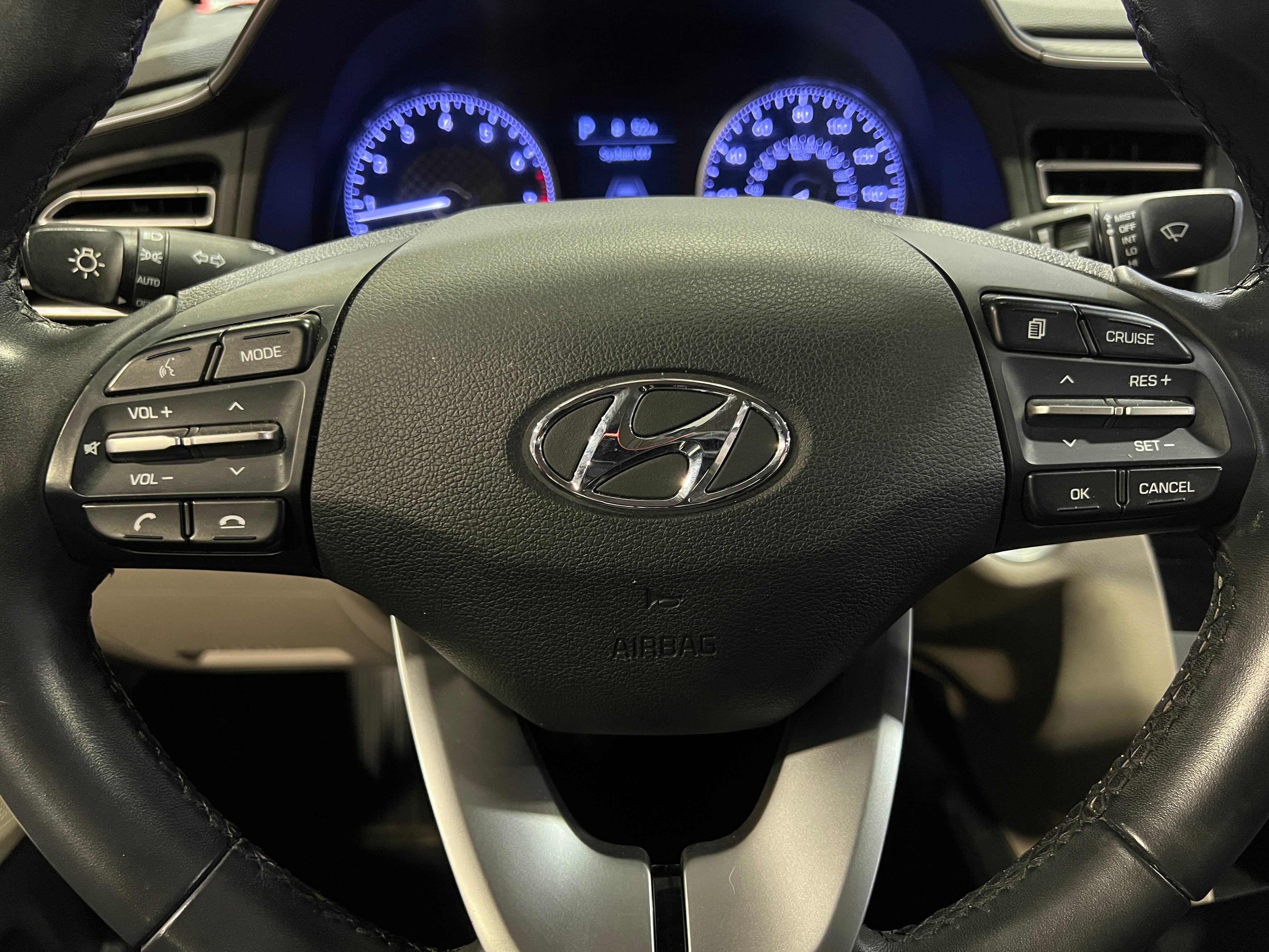 2020 Hyundai Elantra Limited Edition 4