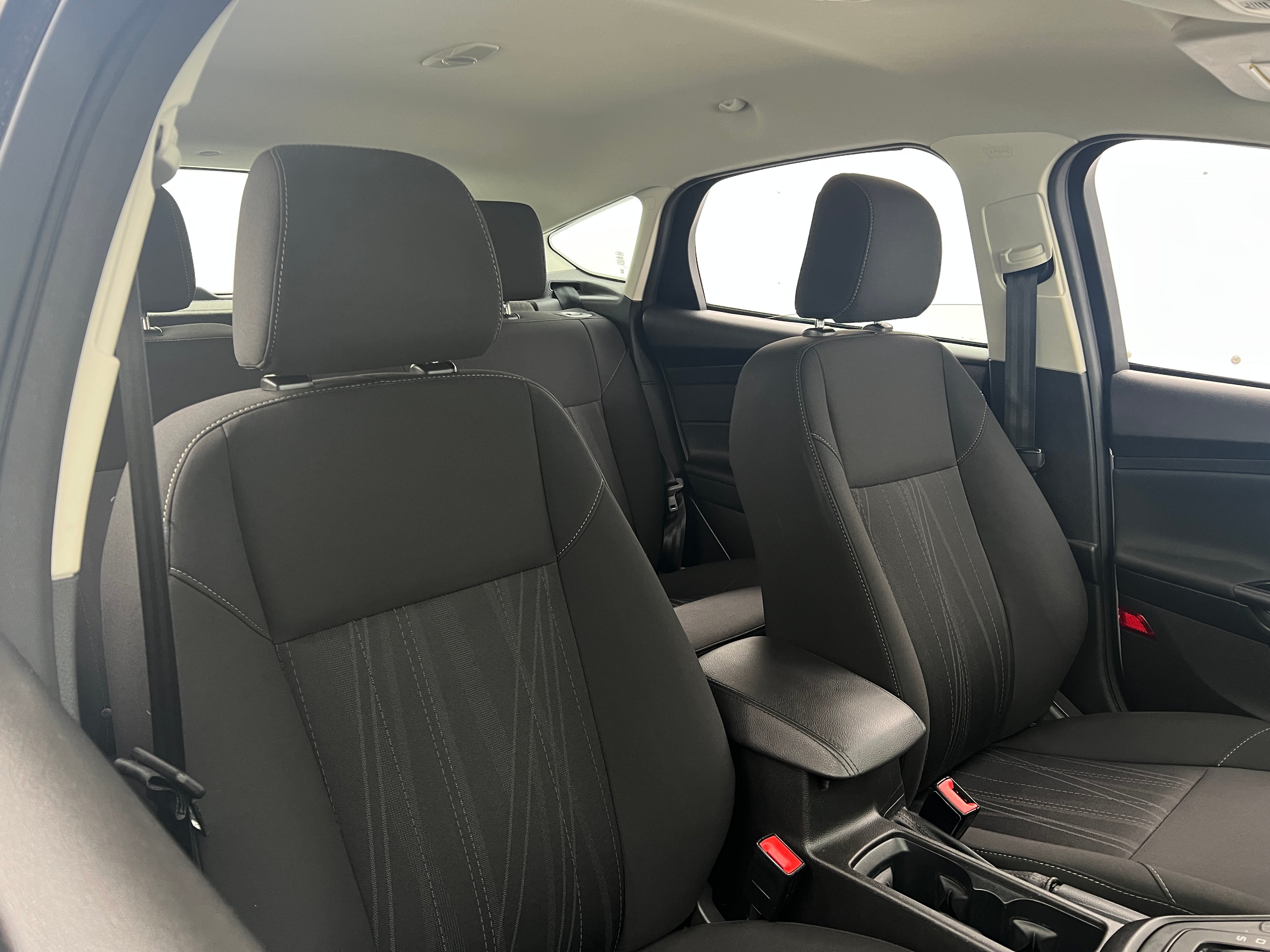 2016 Ford Focus SE 2