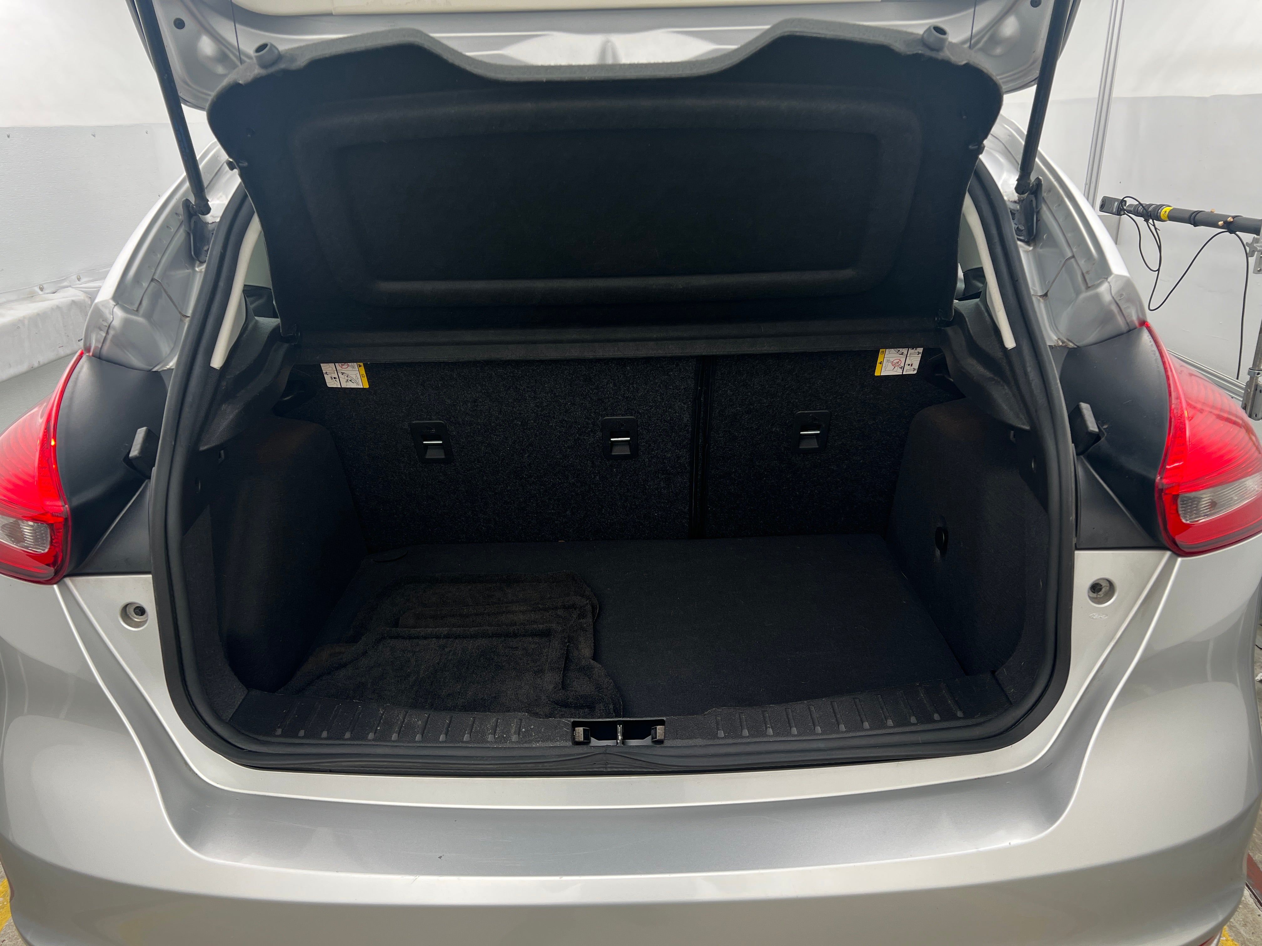 2016 Ford Focus SE 7