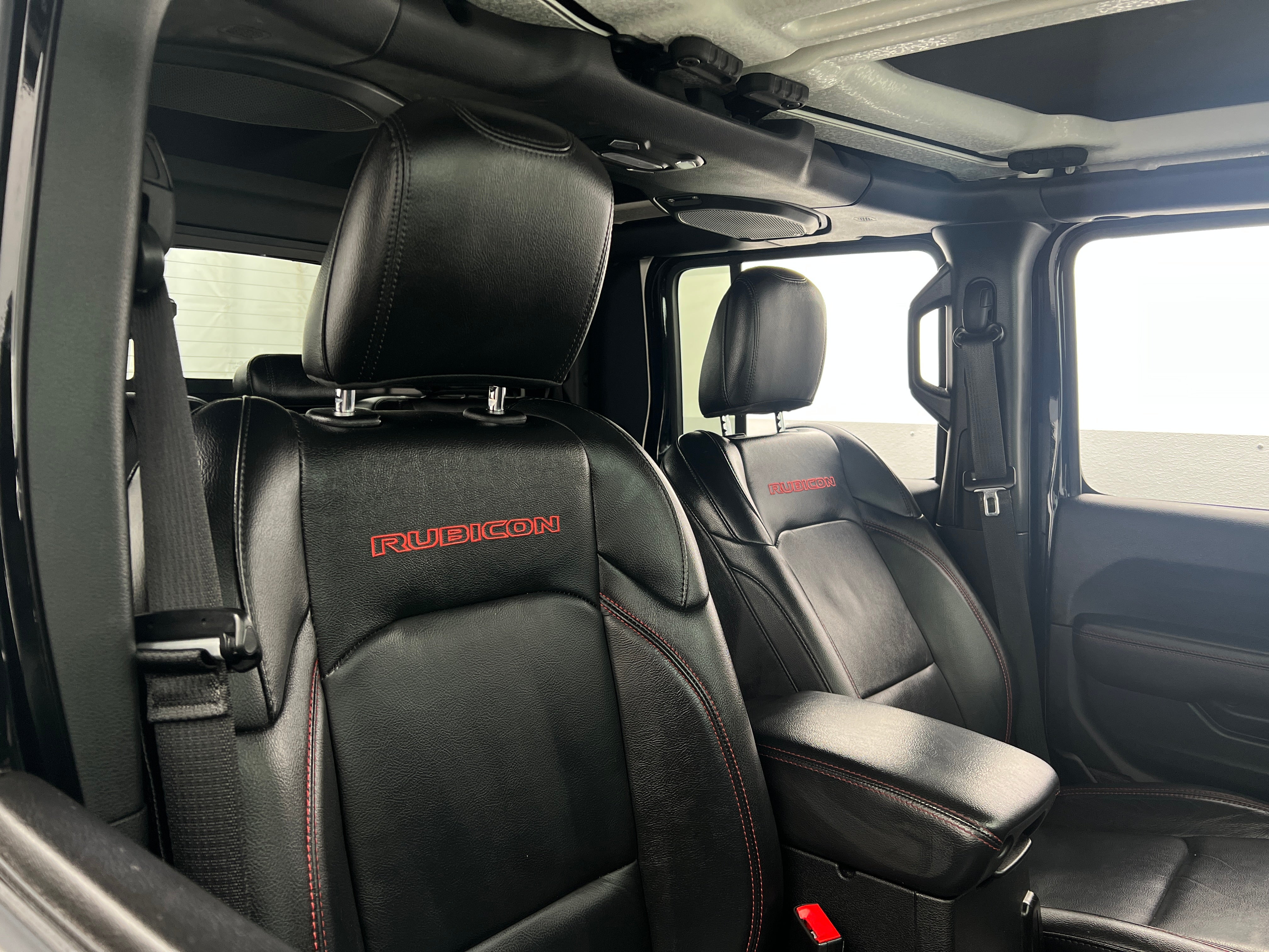 2020 Jeep Gladiator  2