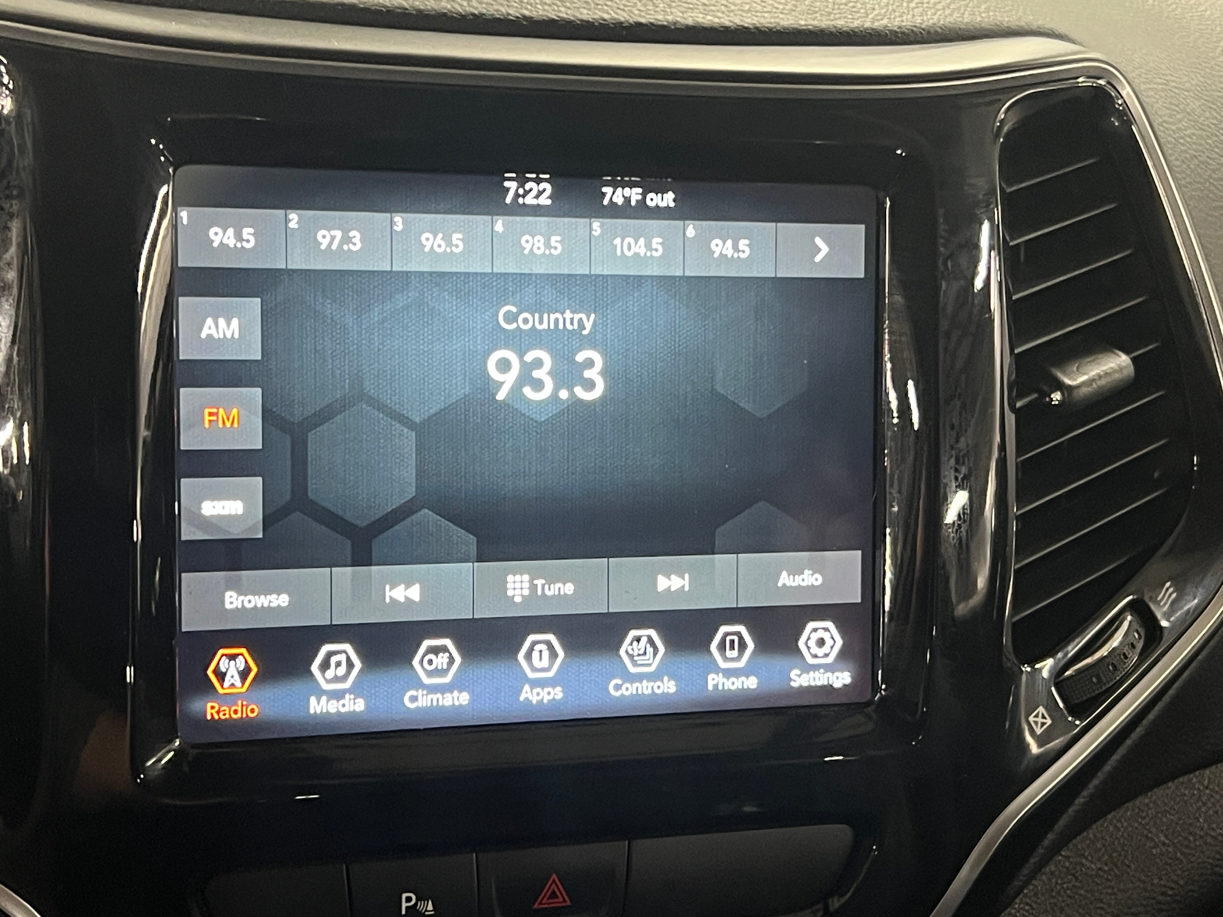 2019 Jeep Cherokee Limited Edition 3