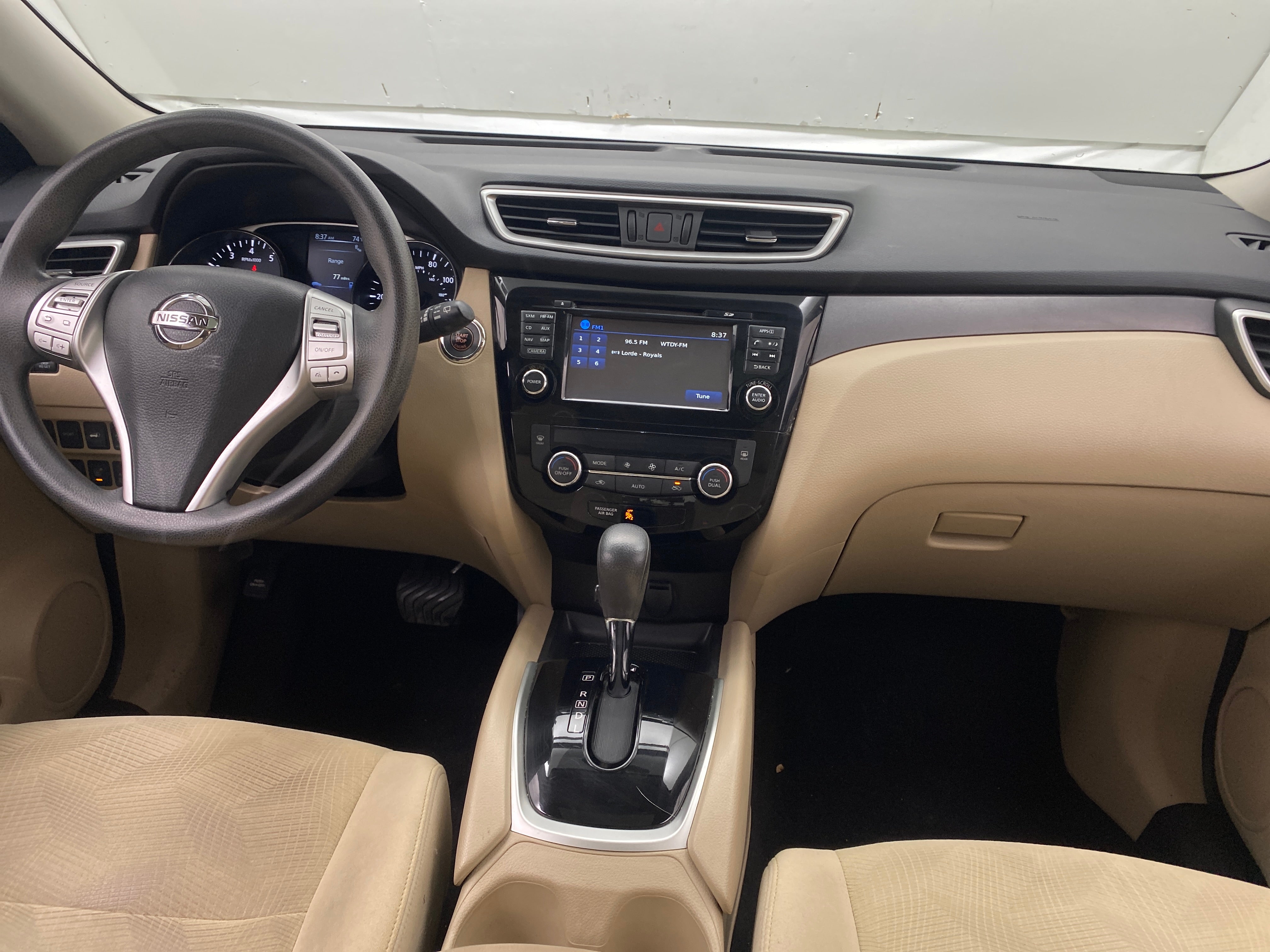 2016 Nissan Rogue SV 3