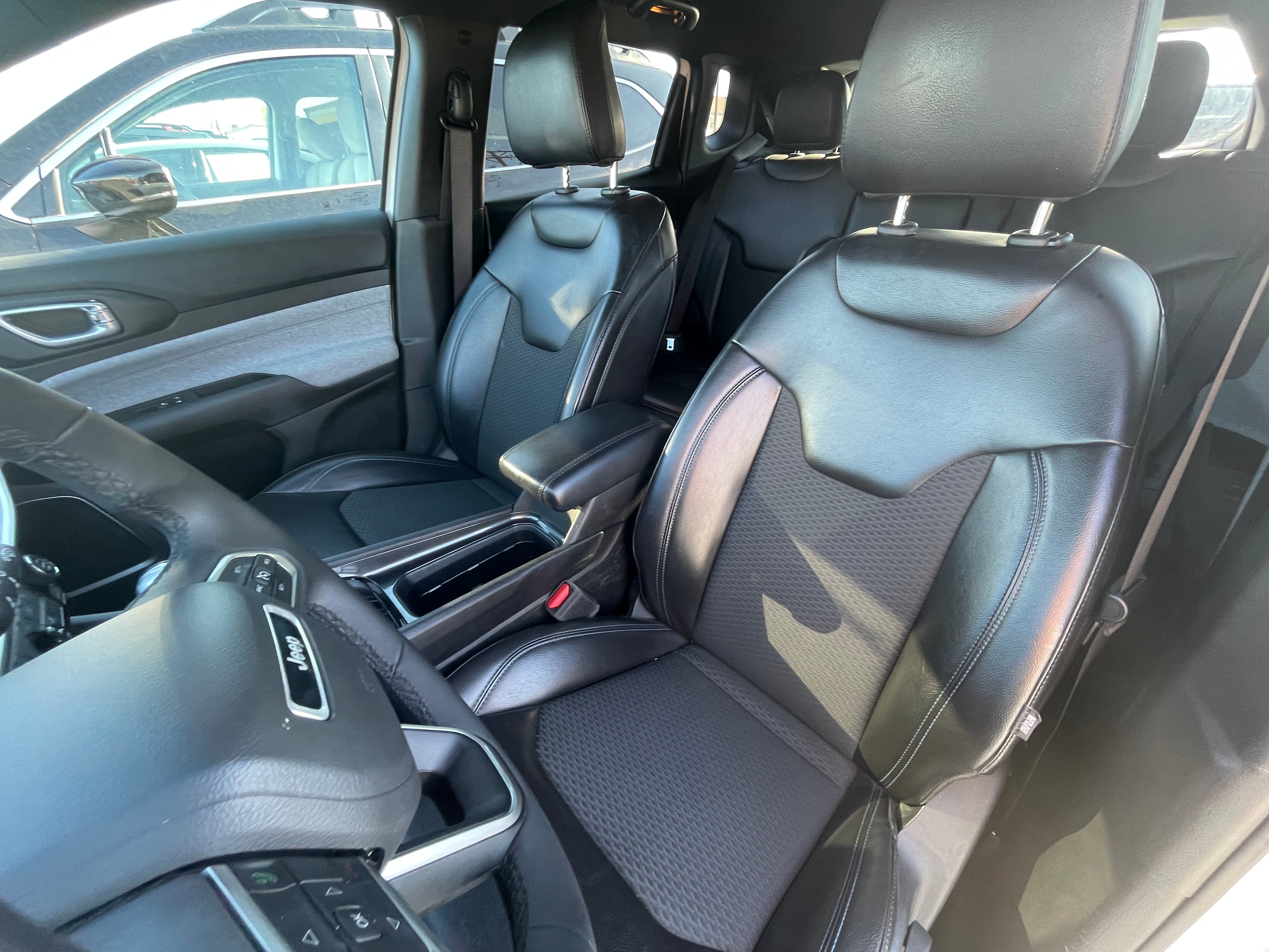 2023 Jeep Compass Latitude 2