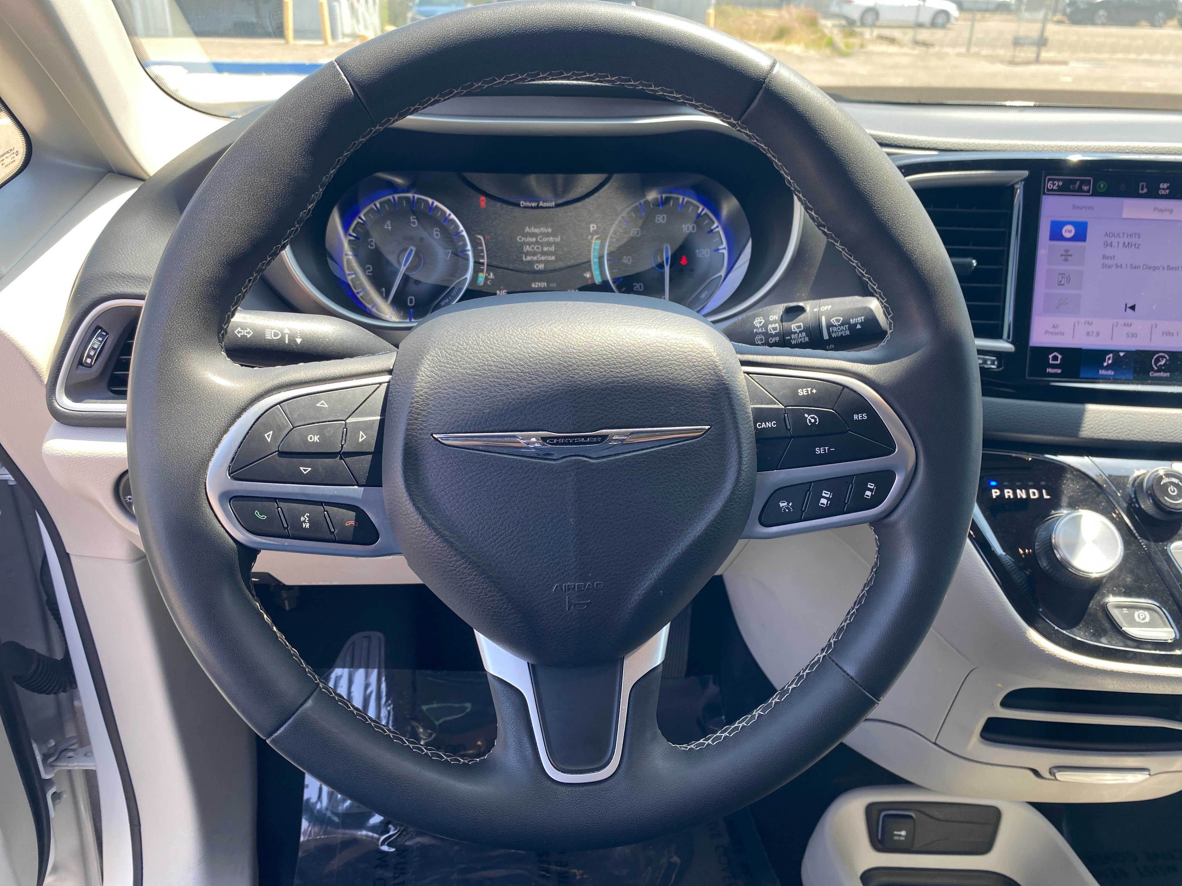 2023 Chrysler Pacifica Touring L 5