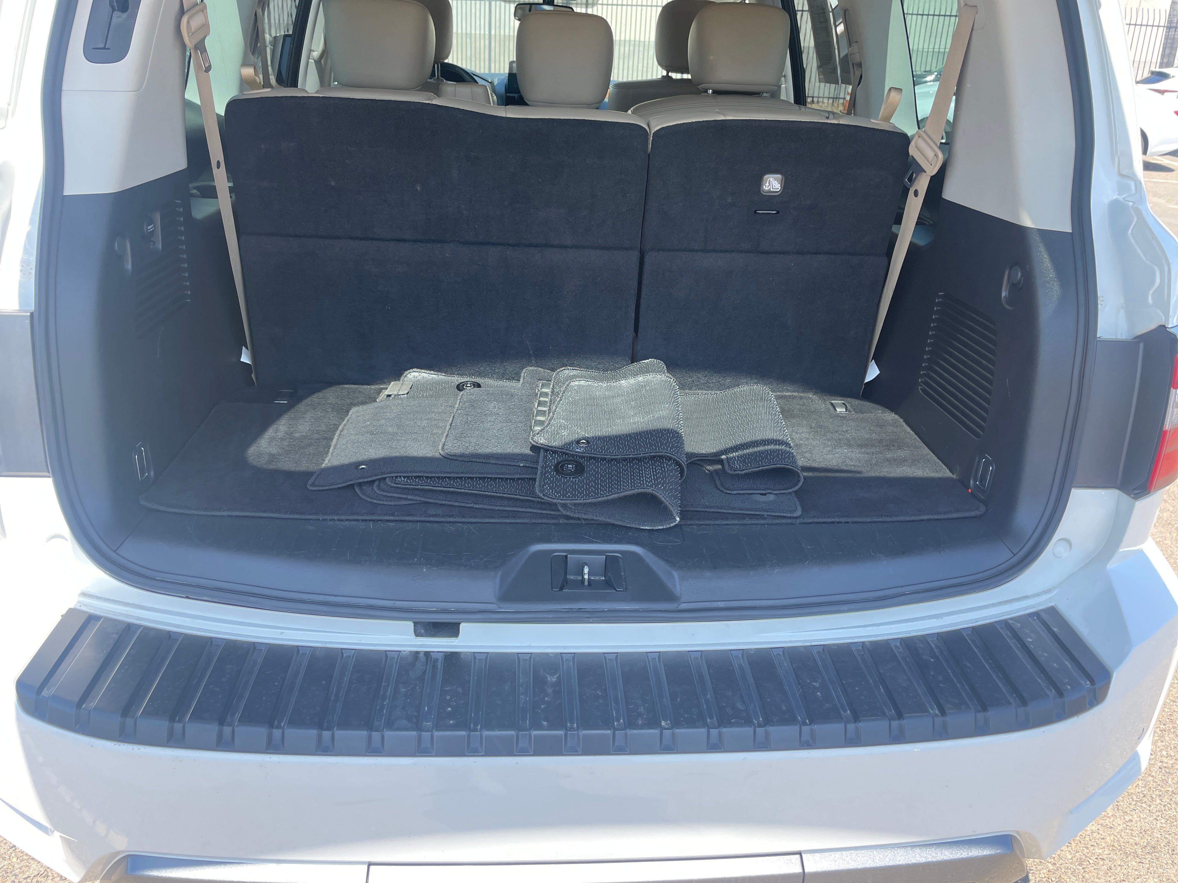 2023 Nissan Armada SL 7