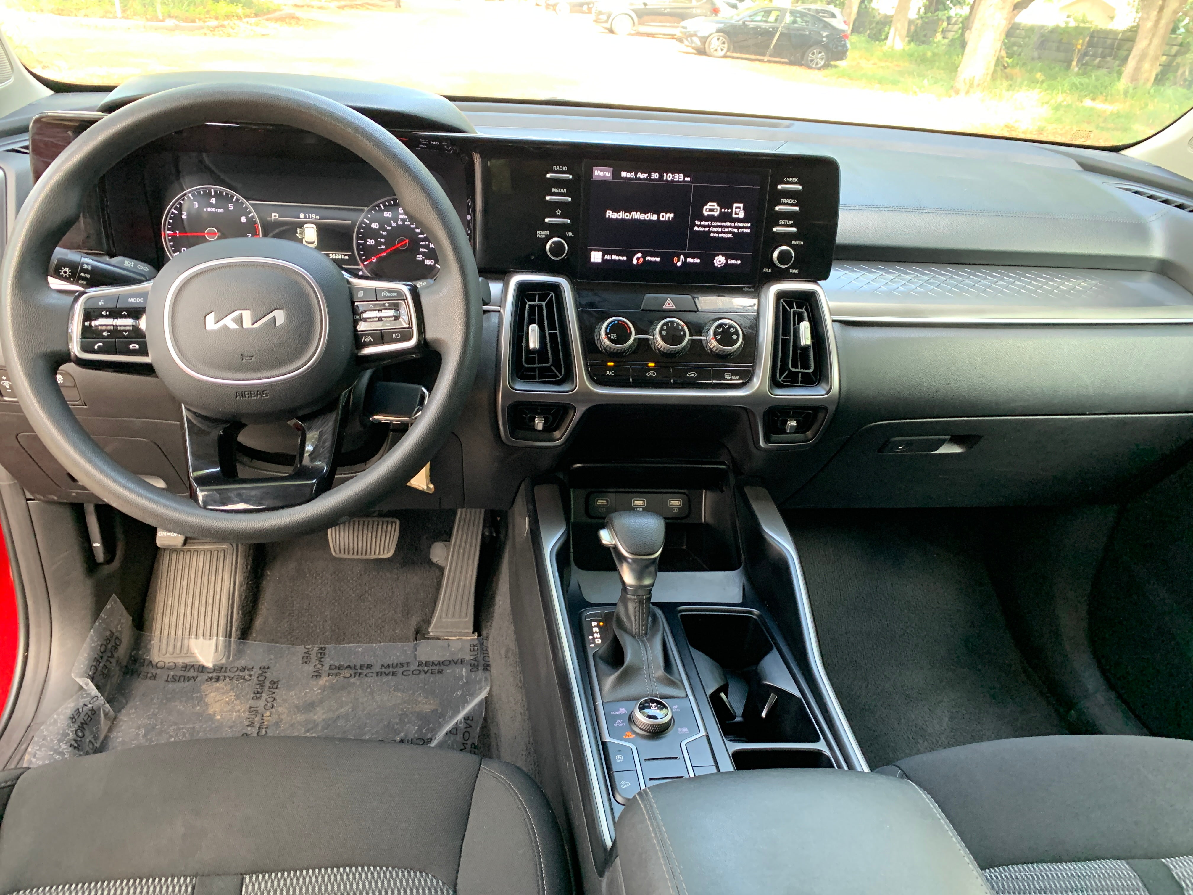 2023 Kia Sorento LX 3
