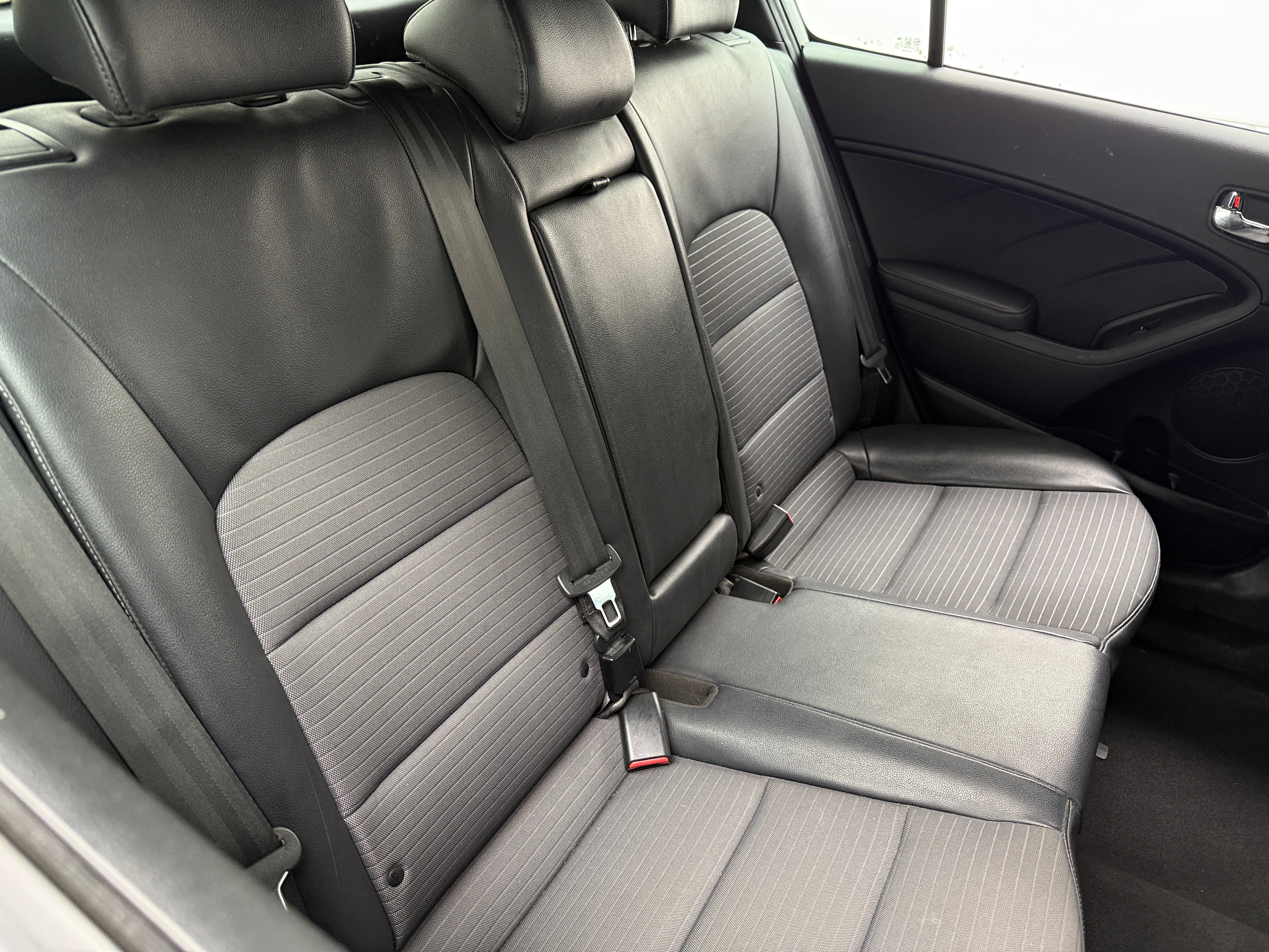 2016 Kia Forte SX 6