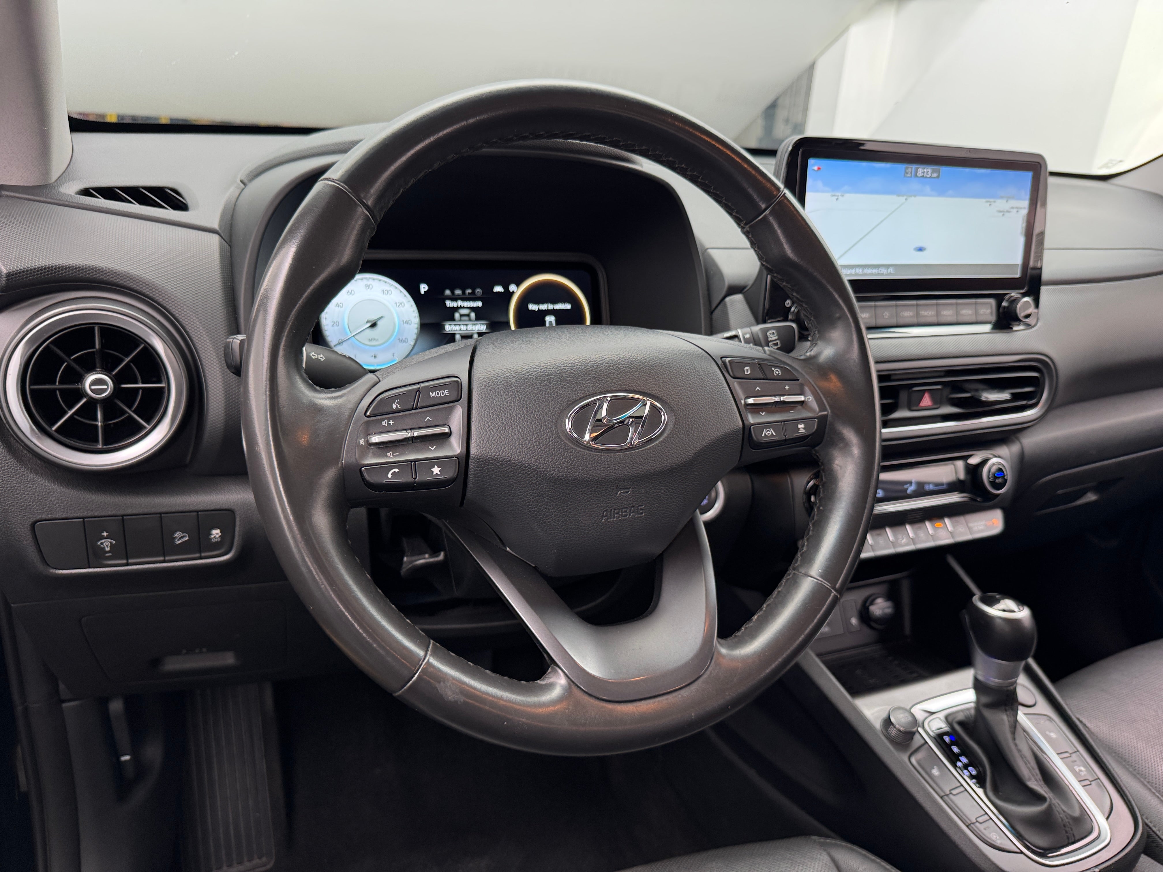 2022 Hyundai Kona Limited 4