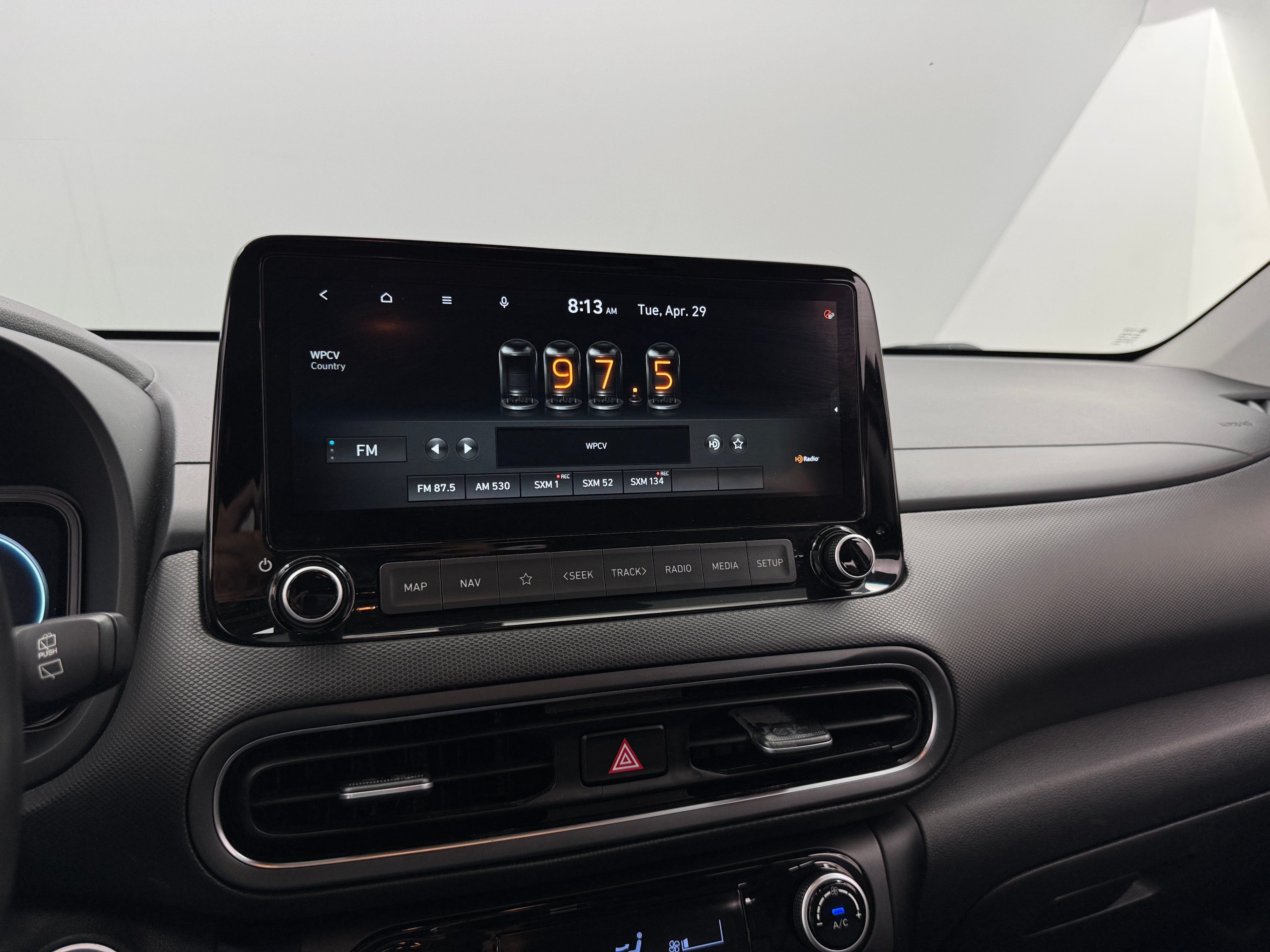 2022 Hyundai Kona Limited 3