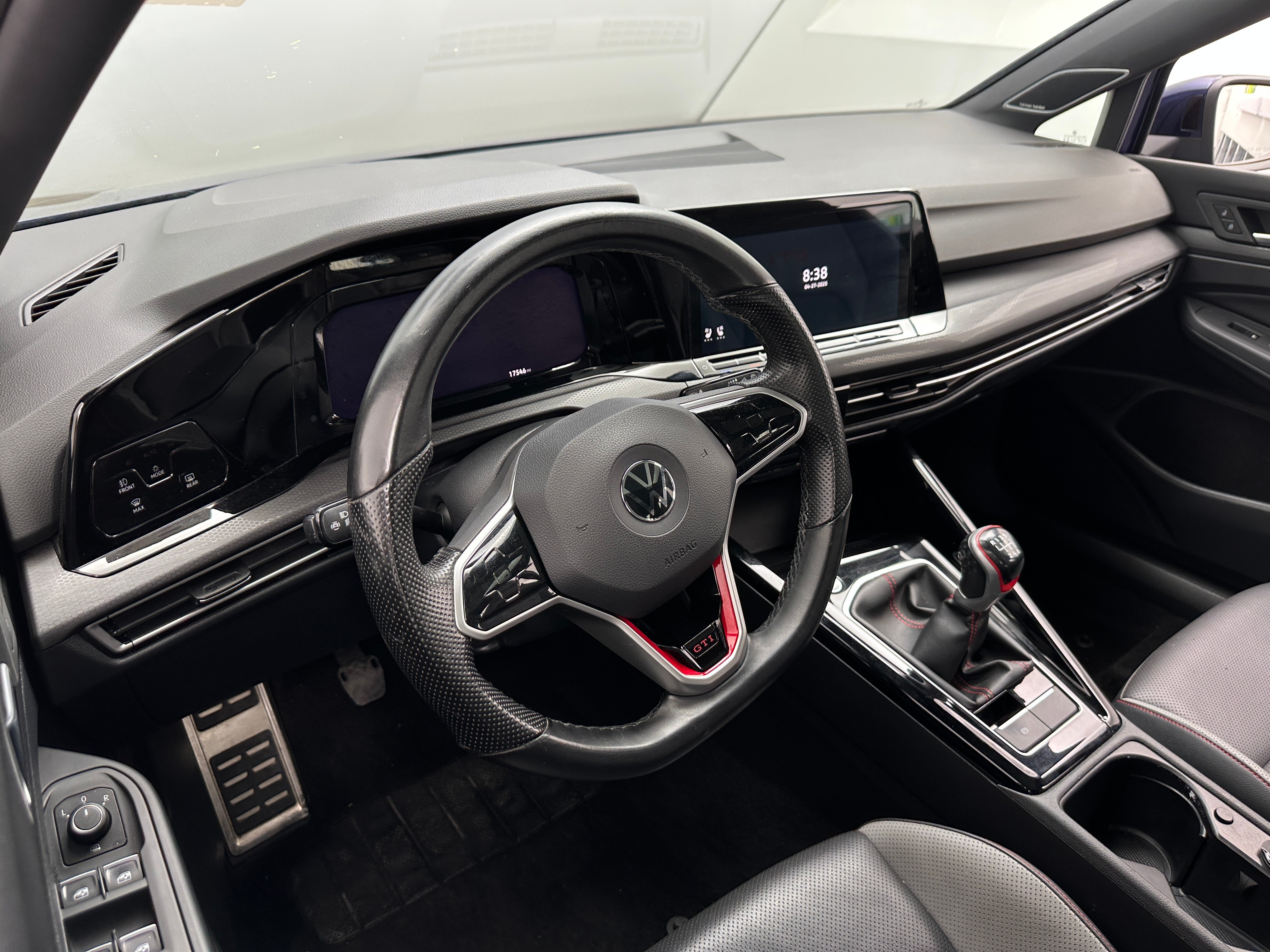 2023 Volkswagen Golf GTI SE 3