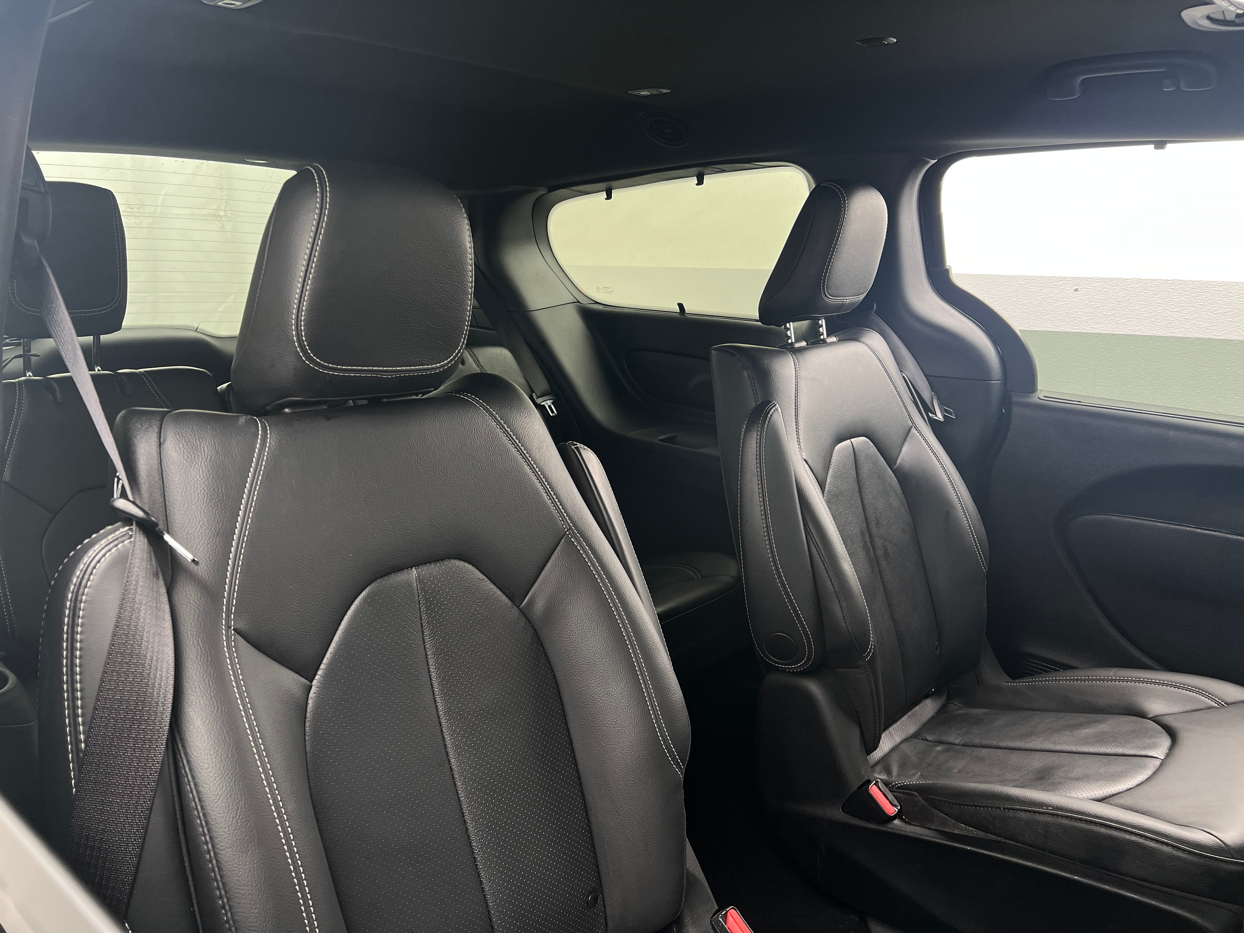 2020 Chrysler Pacifica Hybrid Touring L 5