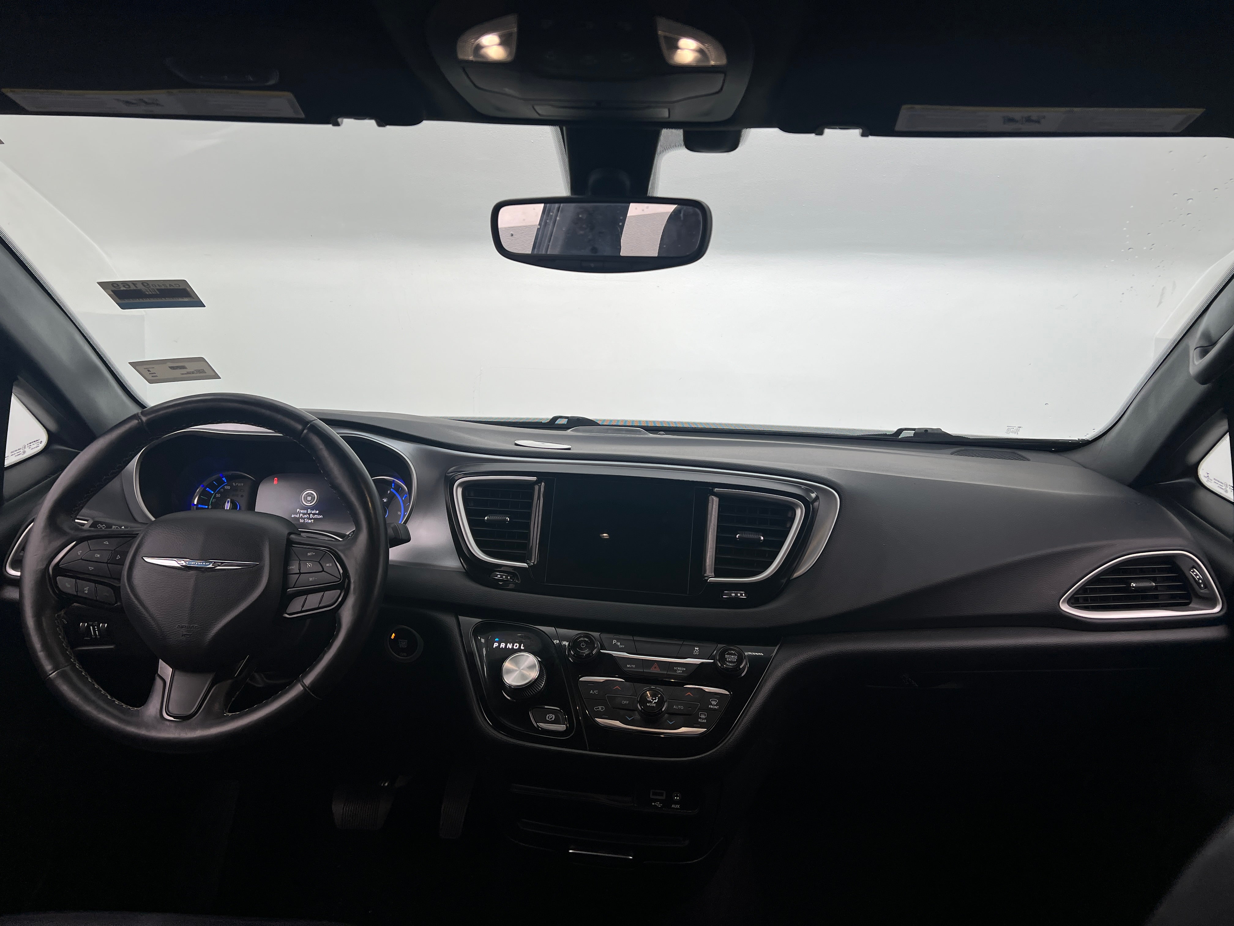 2020 Chrysler Pacifica Hybrid Touring L 2