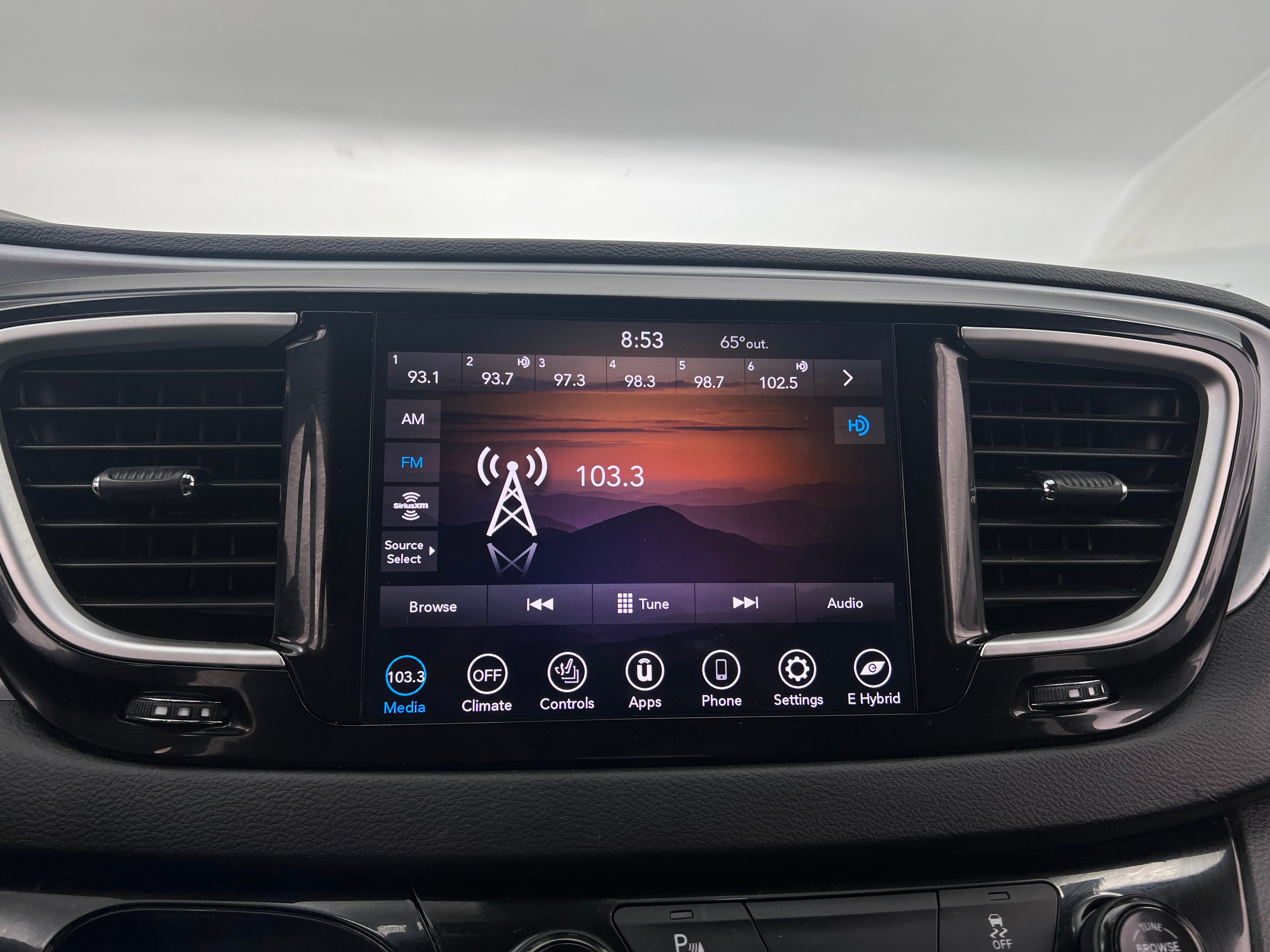 2020 Chrysler Pacifica Hybrid Touring L 3