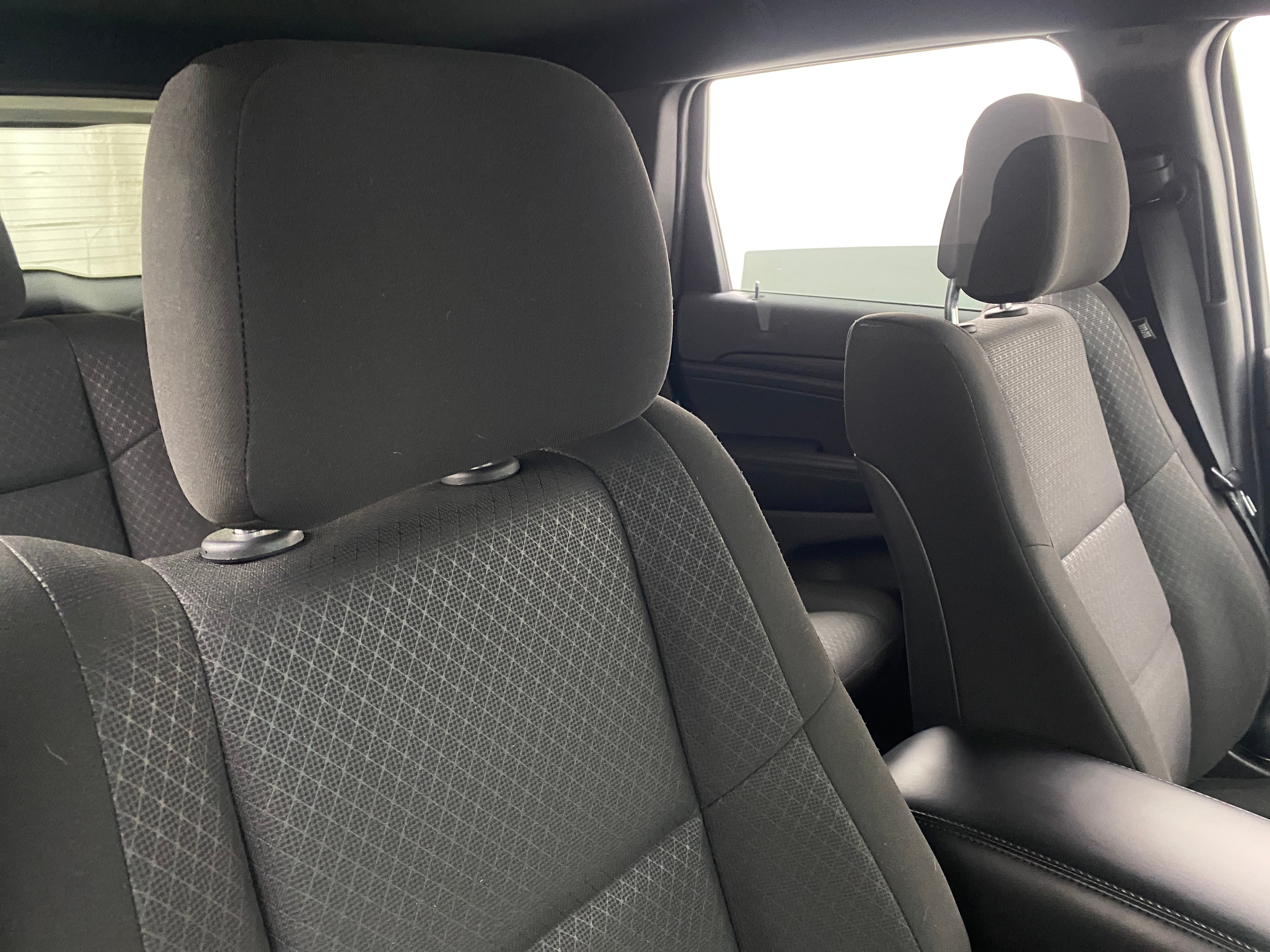 2020 Jeep Grand Cherokee Laredo 2