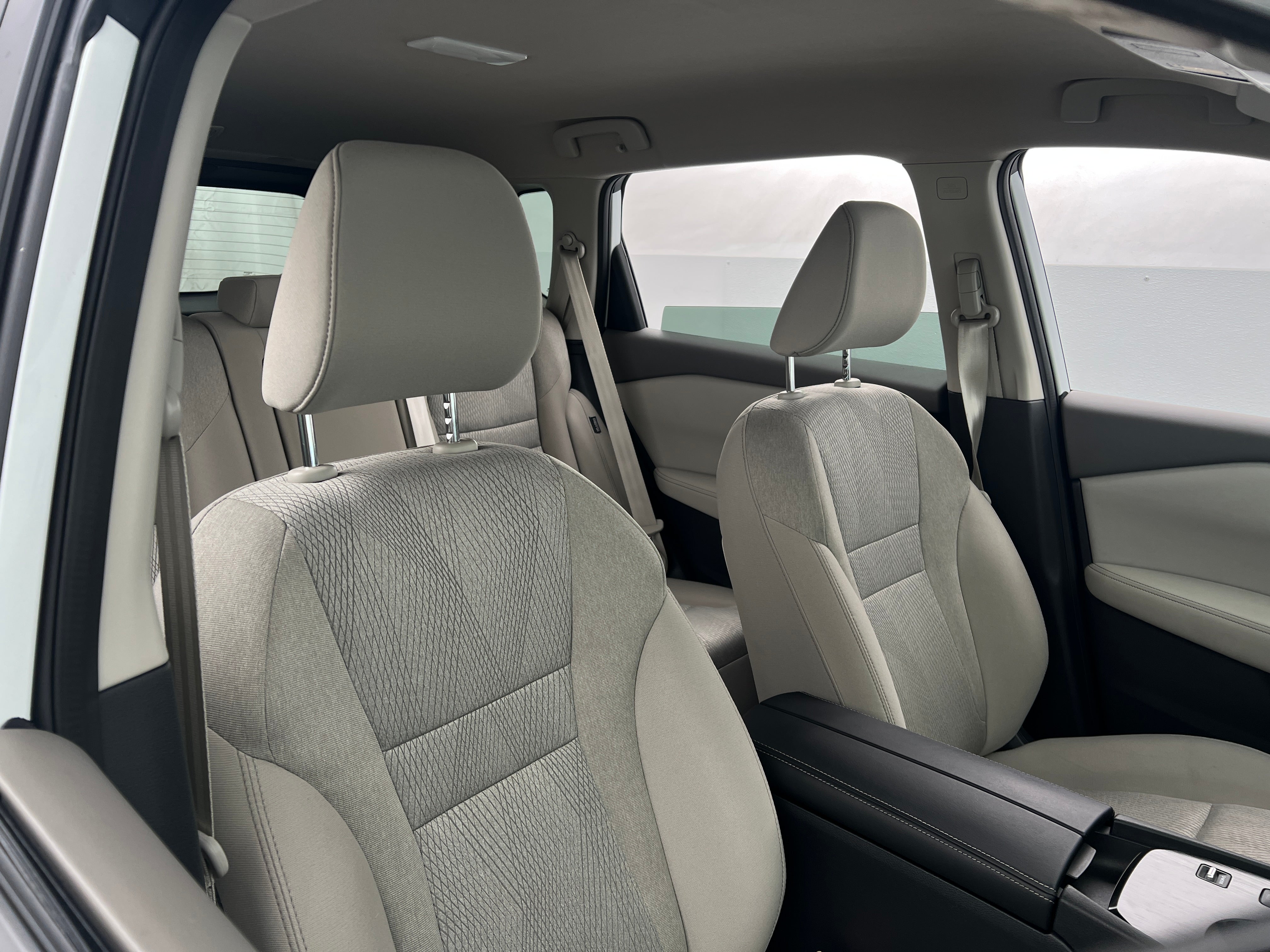 2025 Nissan Rogue SV 2