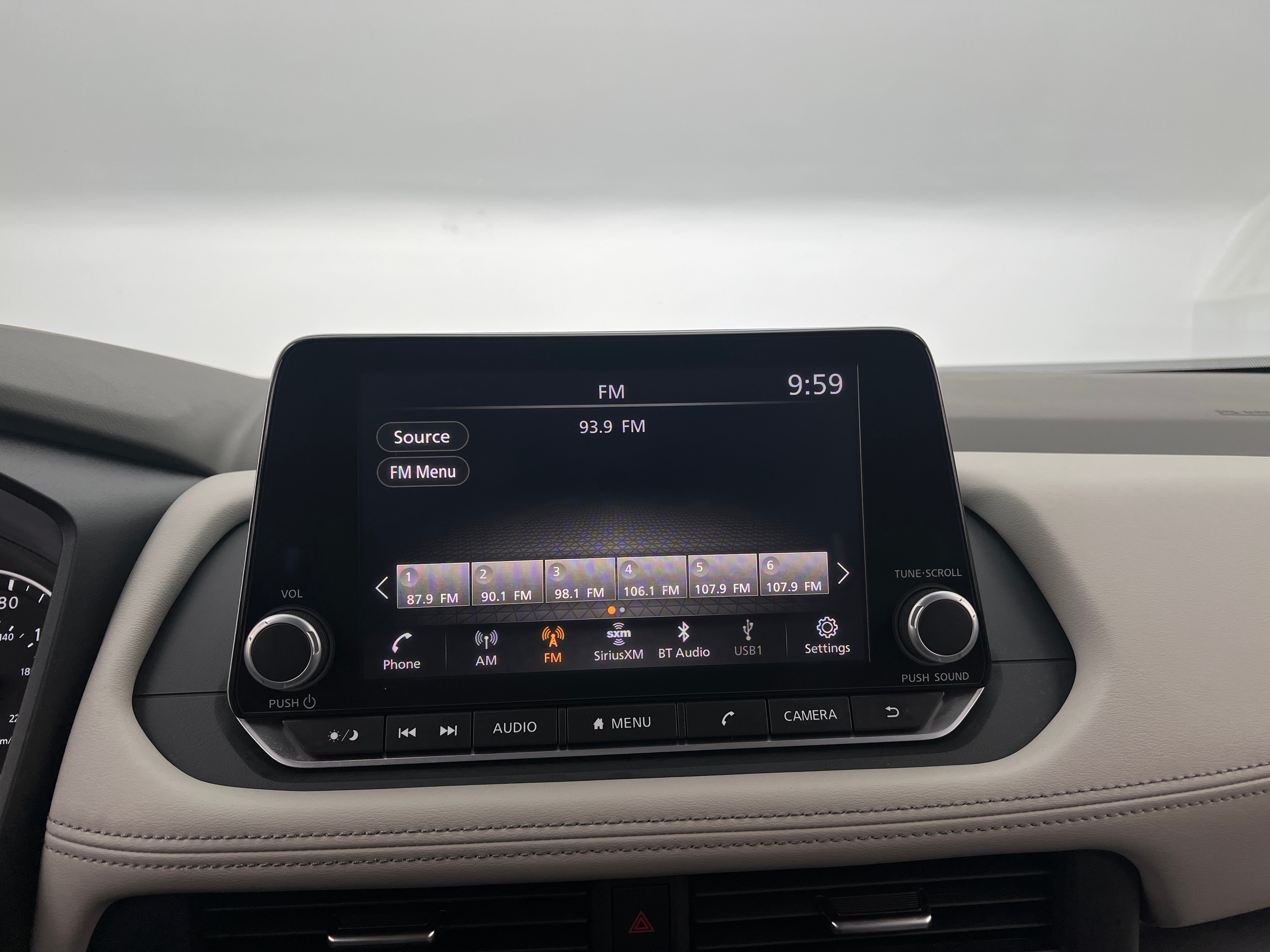 2025 Nissan Rogue SV 4