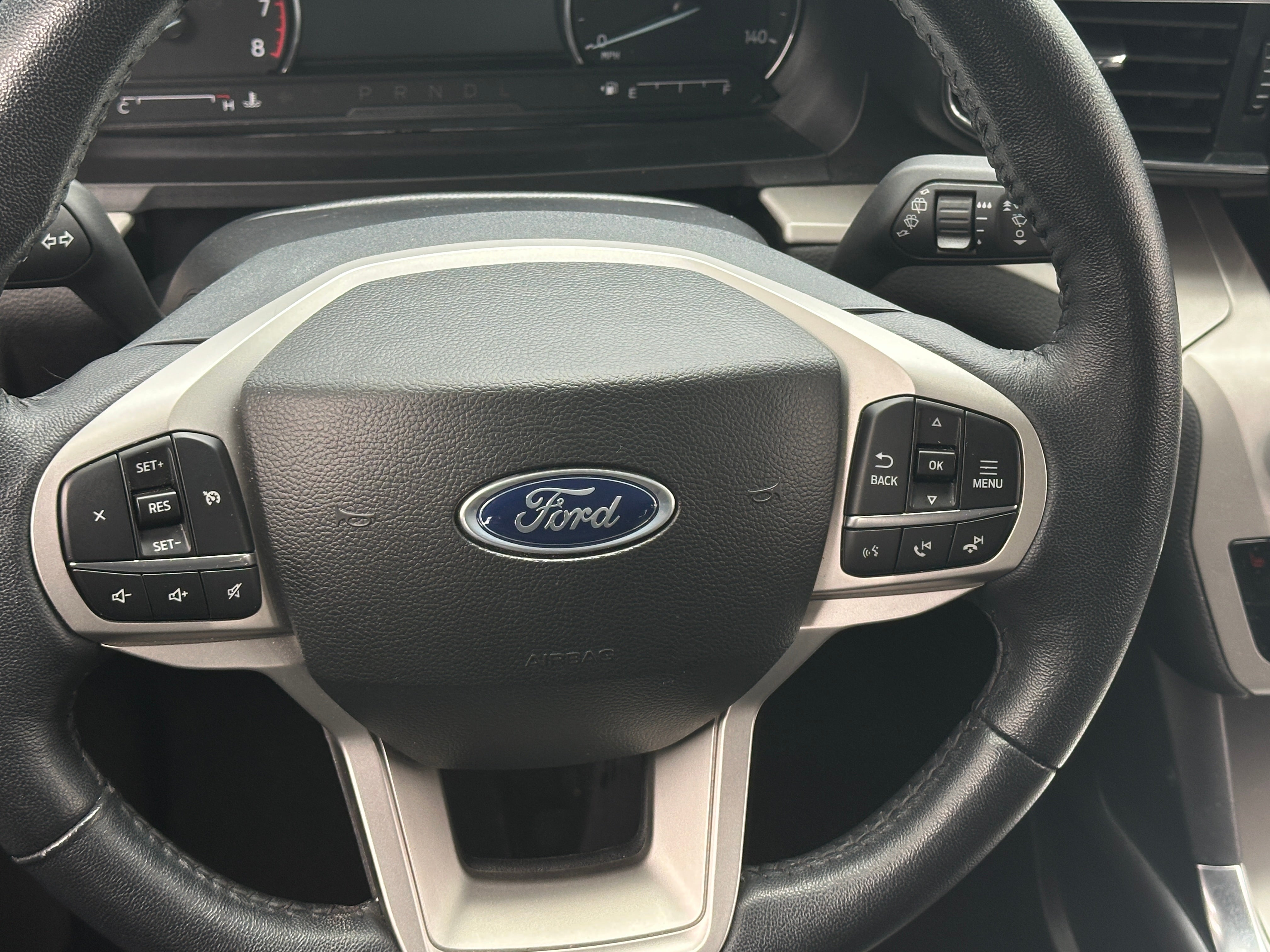 2024 Ford Explorer XLT 4