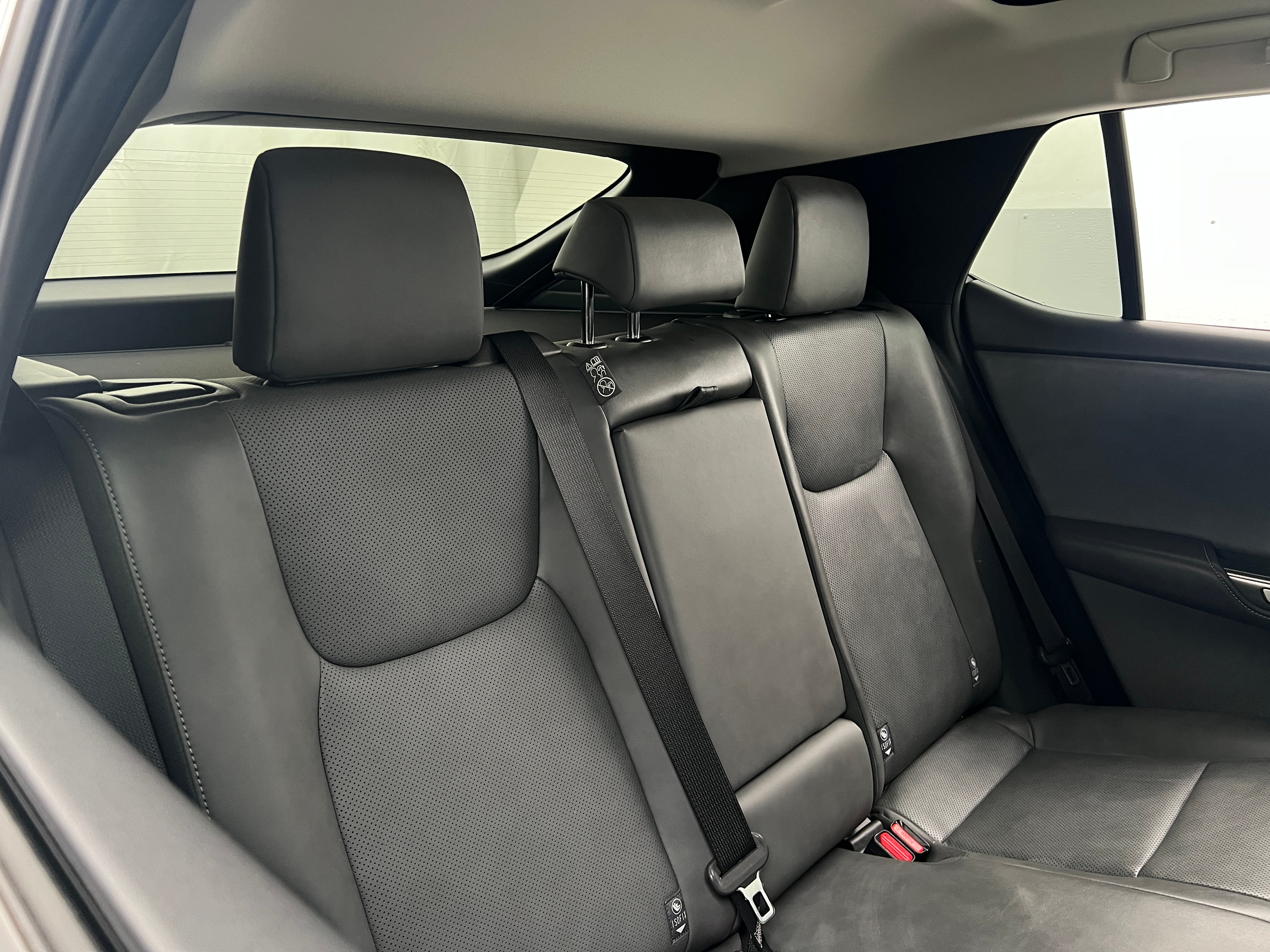 2023 Lexus RZ 450e 6