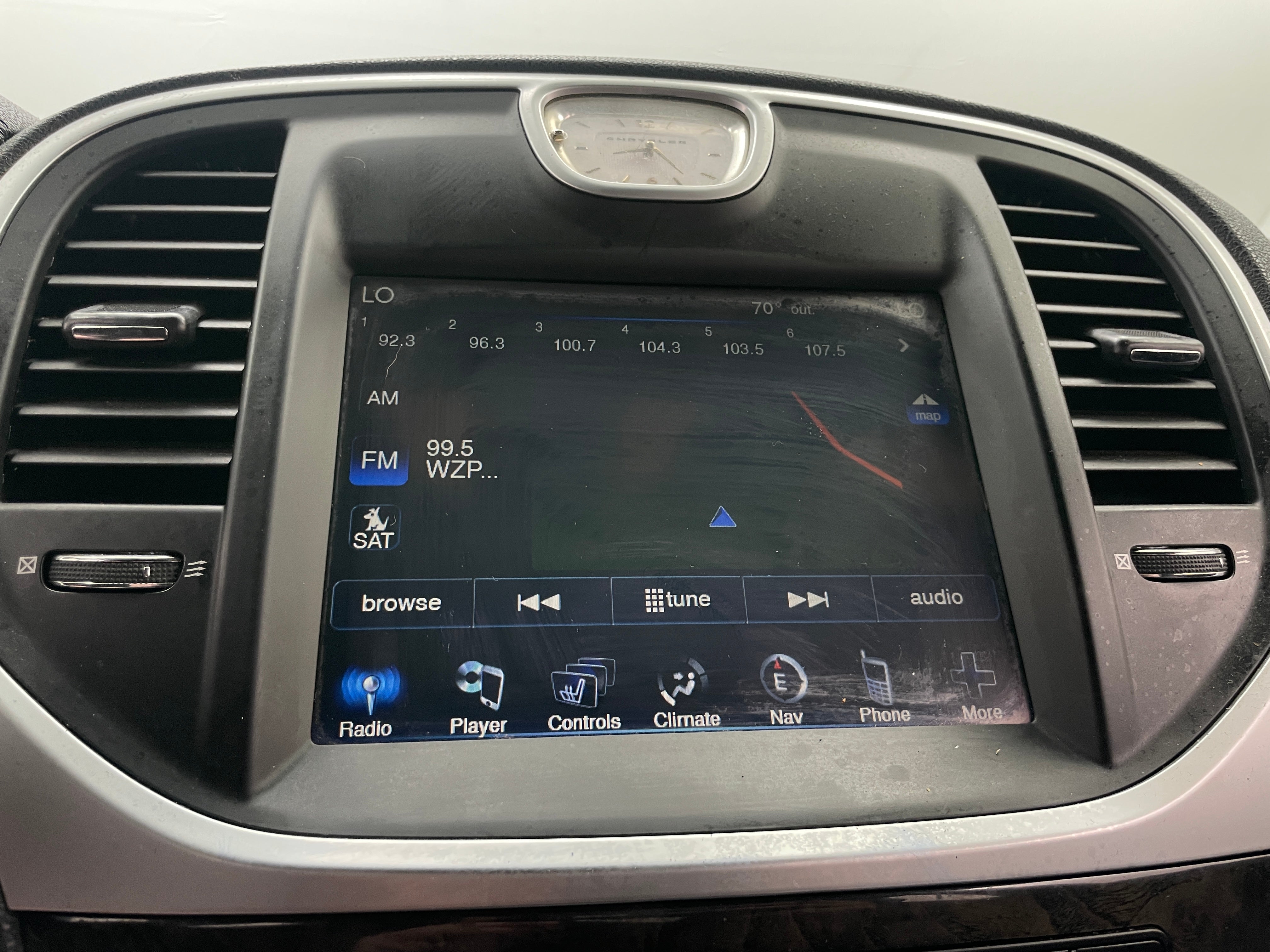 2014 Chrysler 300 C 3