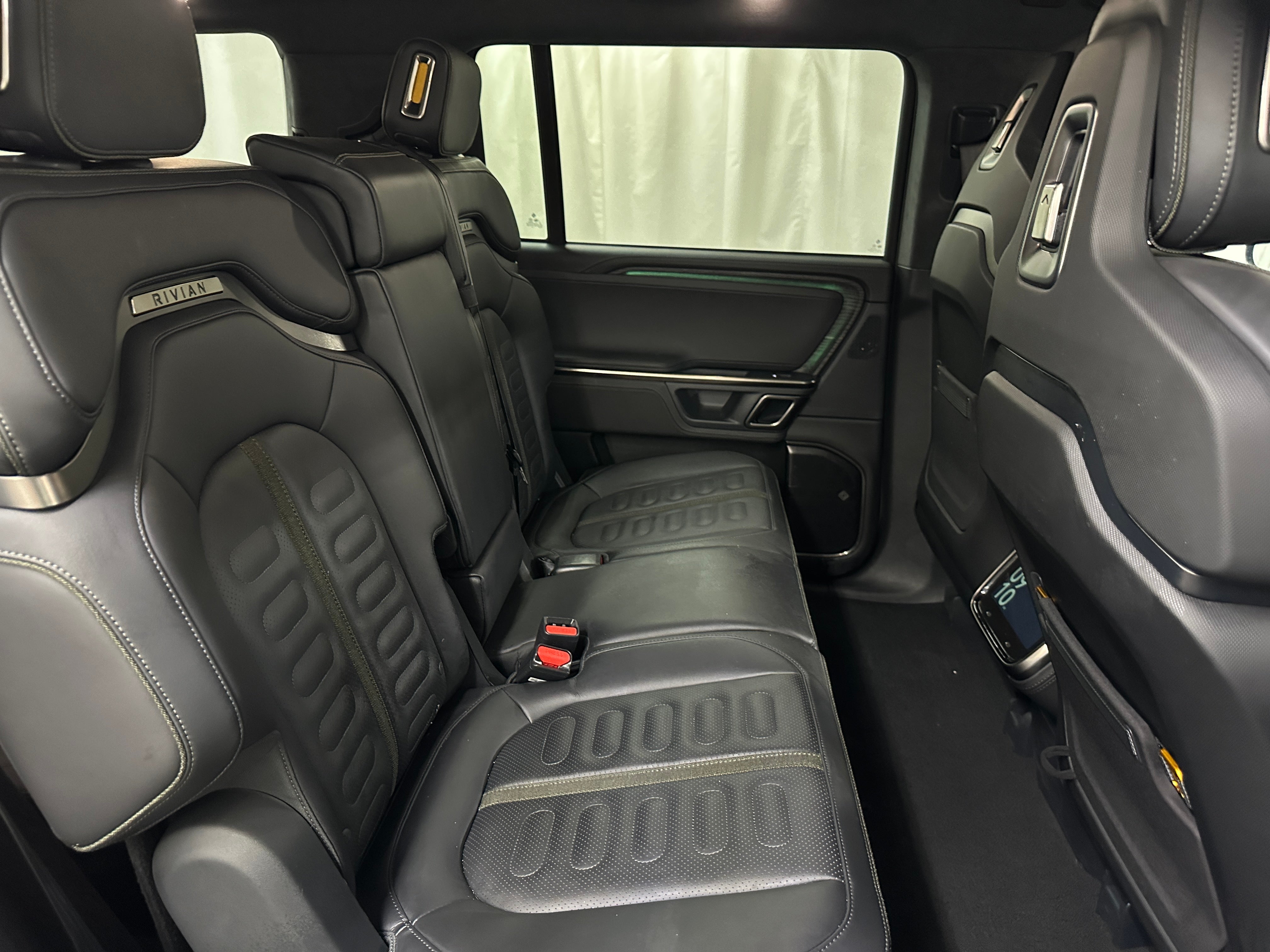 2023 Rivian R1S Adventure 4