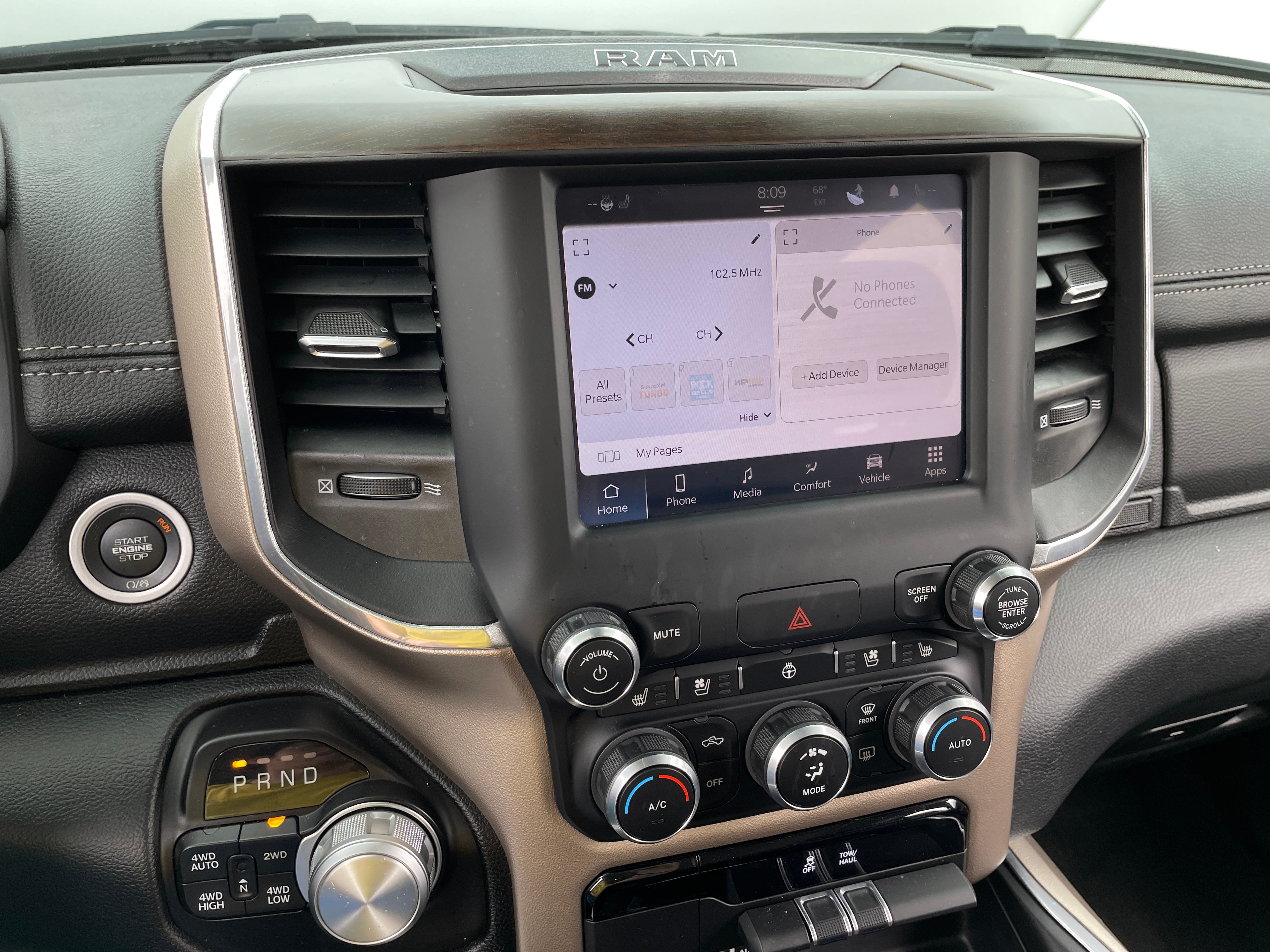 2022 RAM 1500 Laramie 3