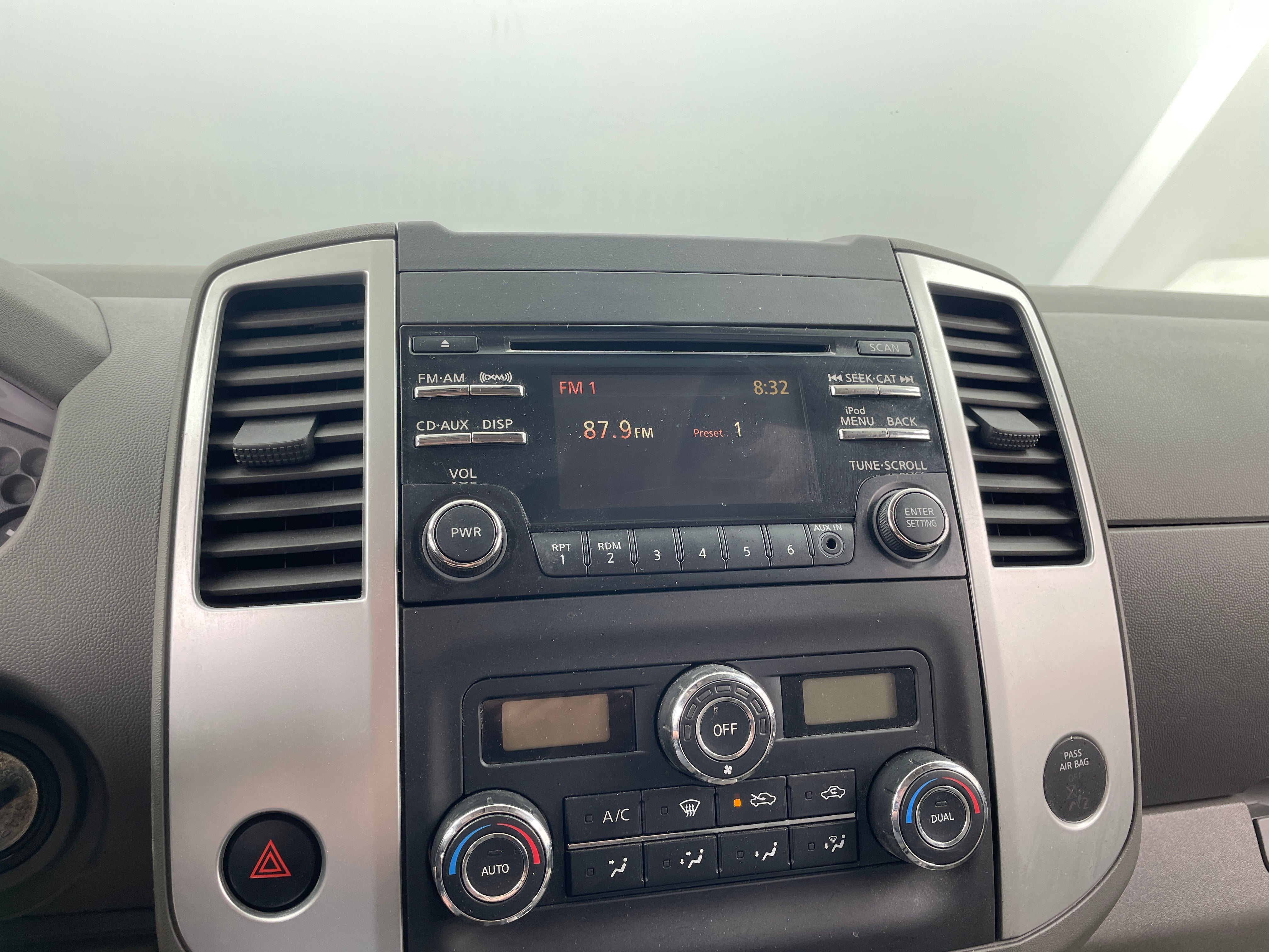 2014 Nissan Frontier SV 4