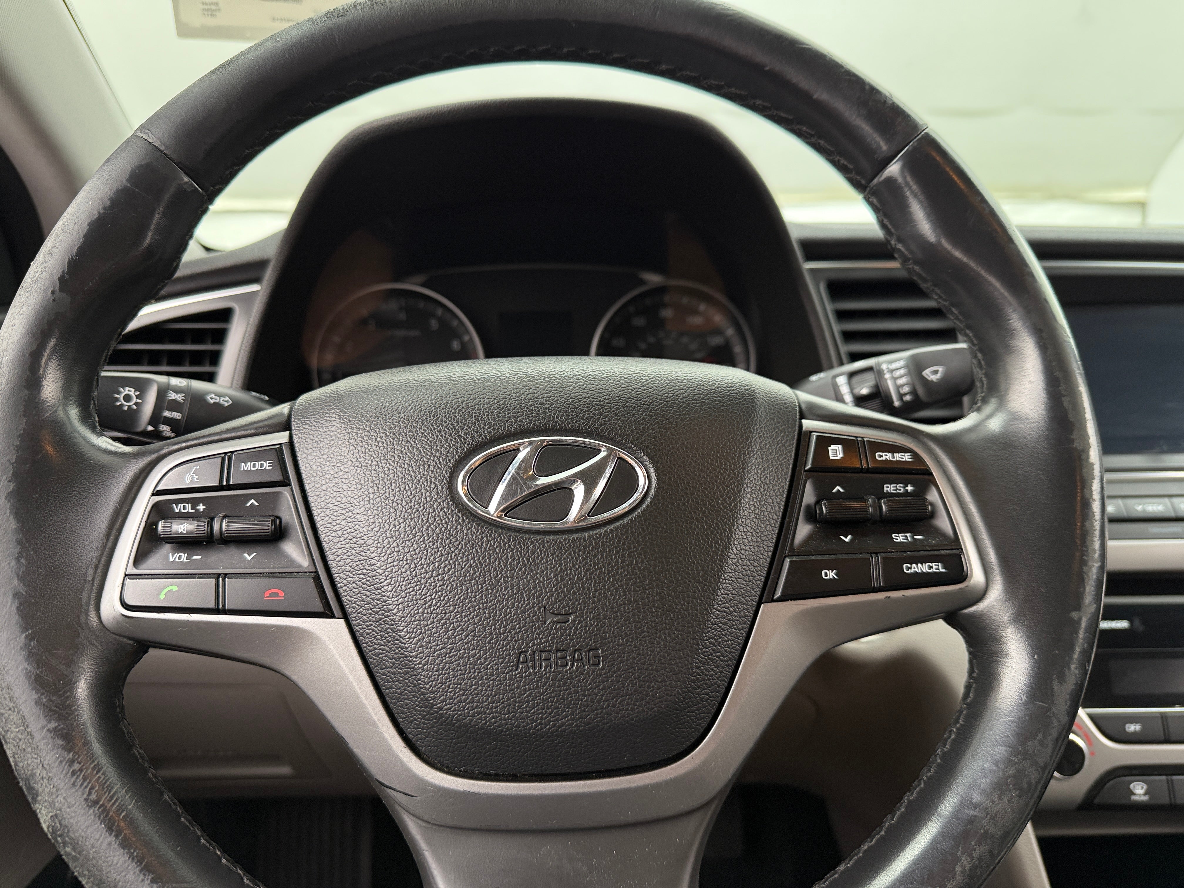 2017 Hyundai Elantra Limited Edition 4