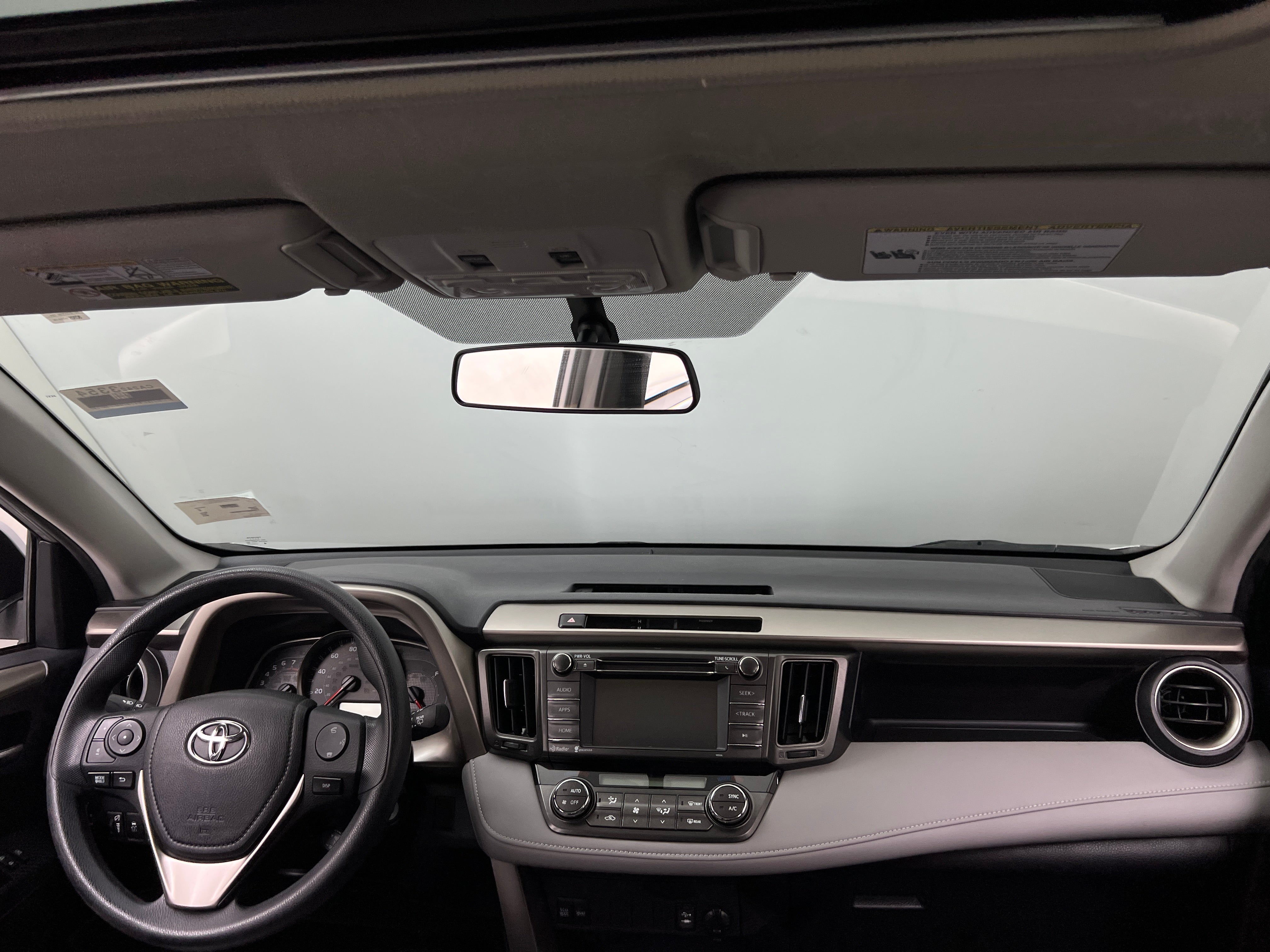 2015 Toyota RAV4 XLE 3