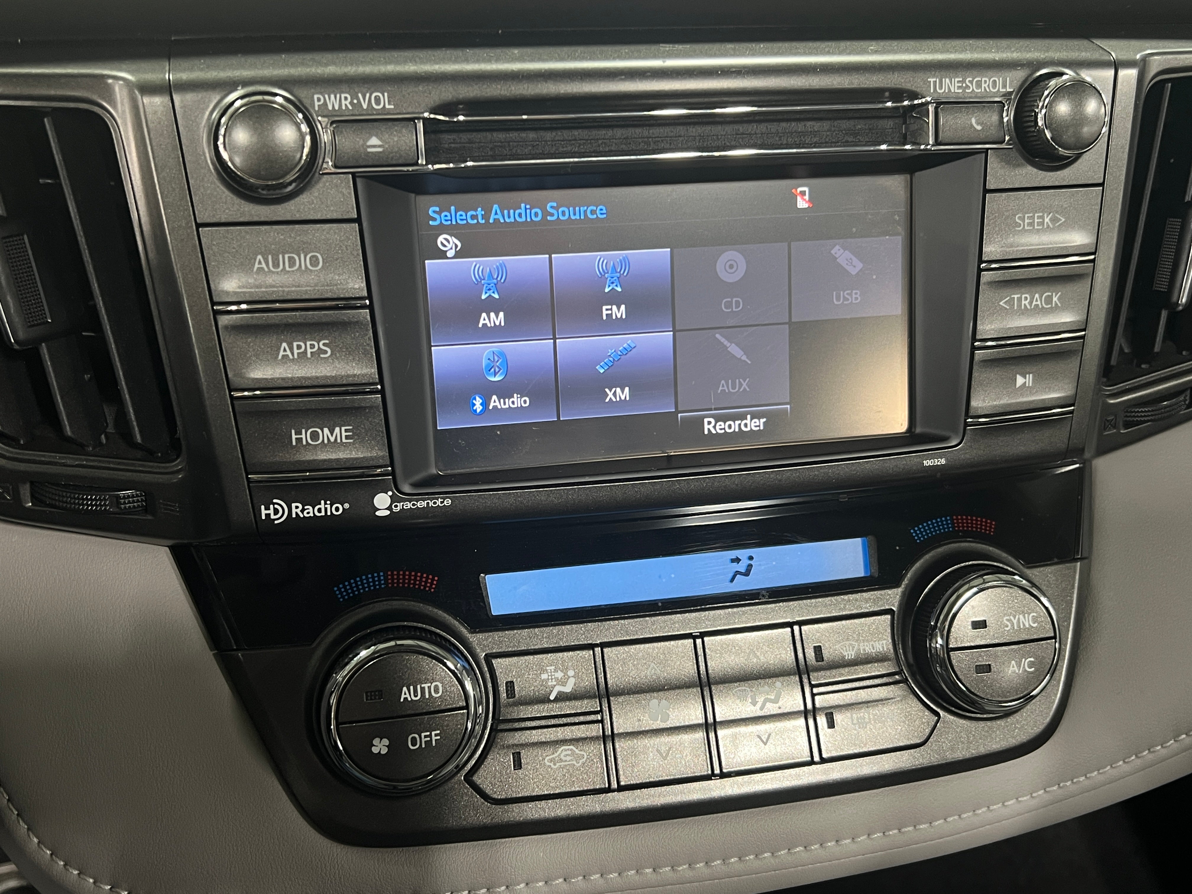 2015 Toyota RAV4 XLE 4