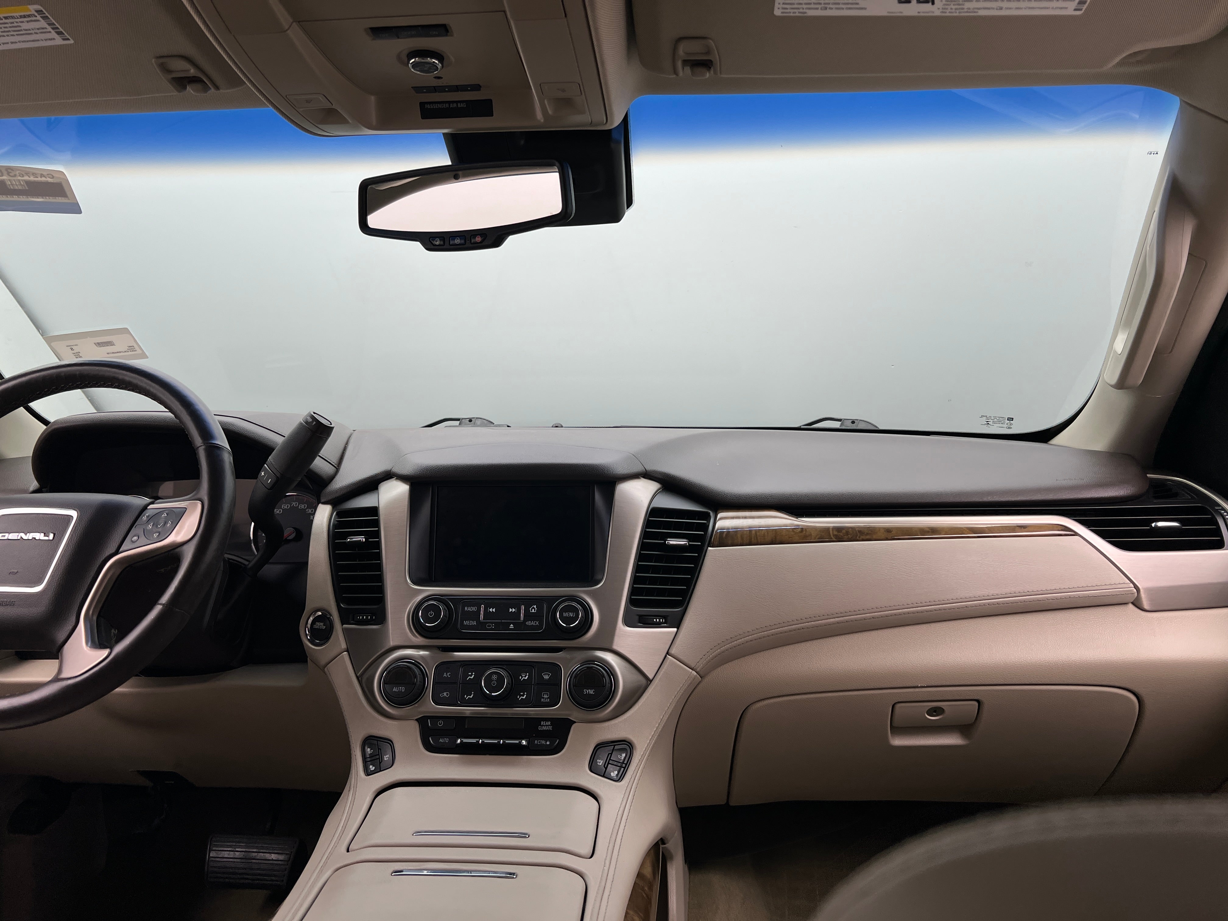 2016 GMC Yukon Denali 2