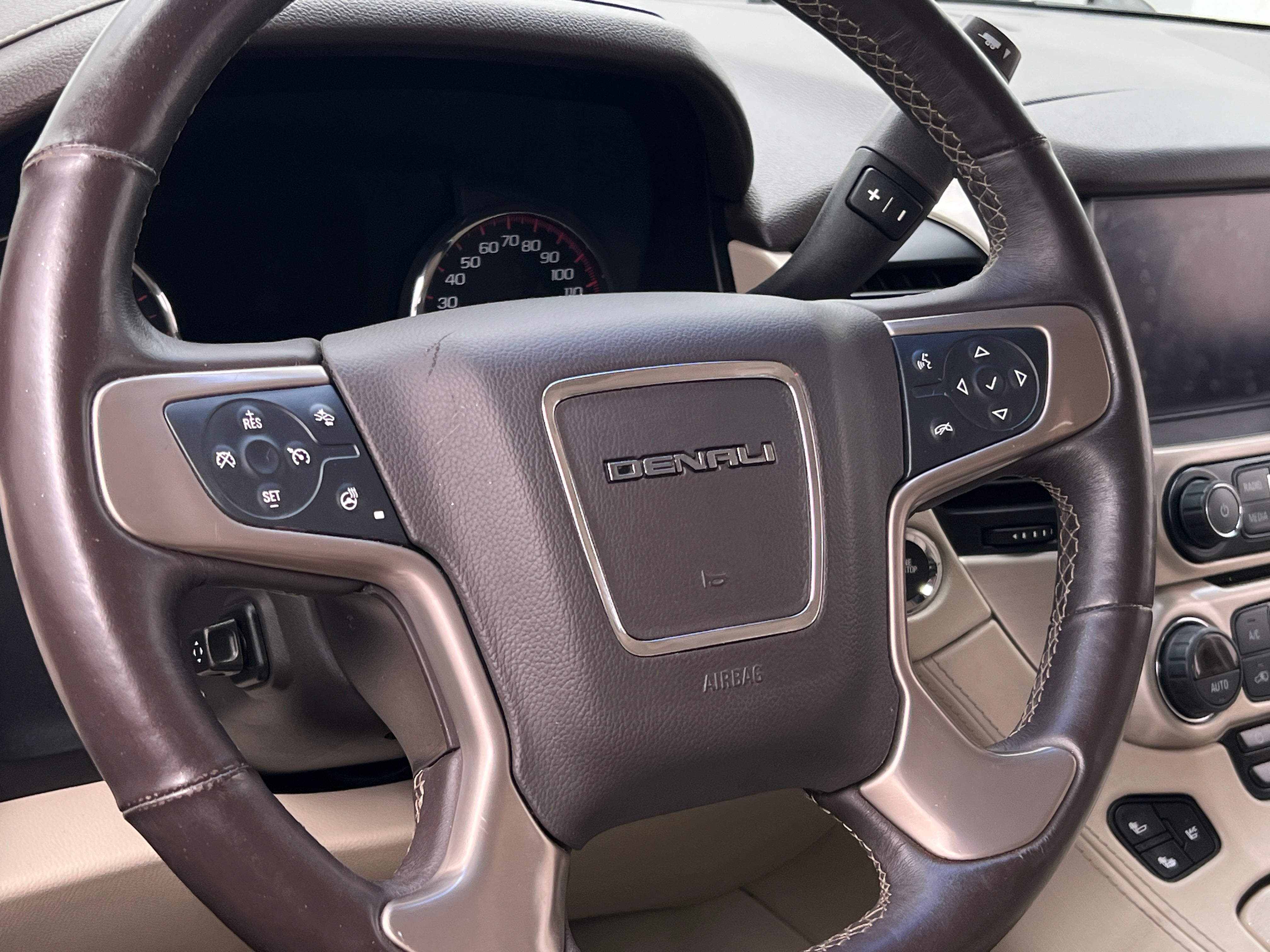 2016 GMC Yukon Denali 4