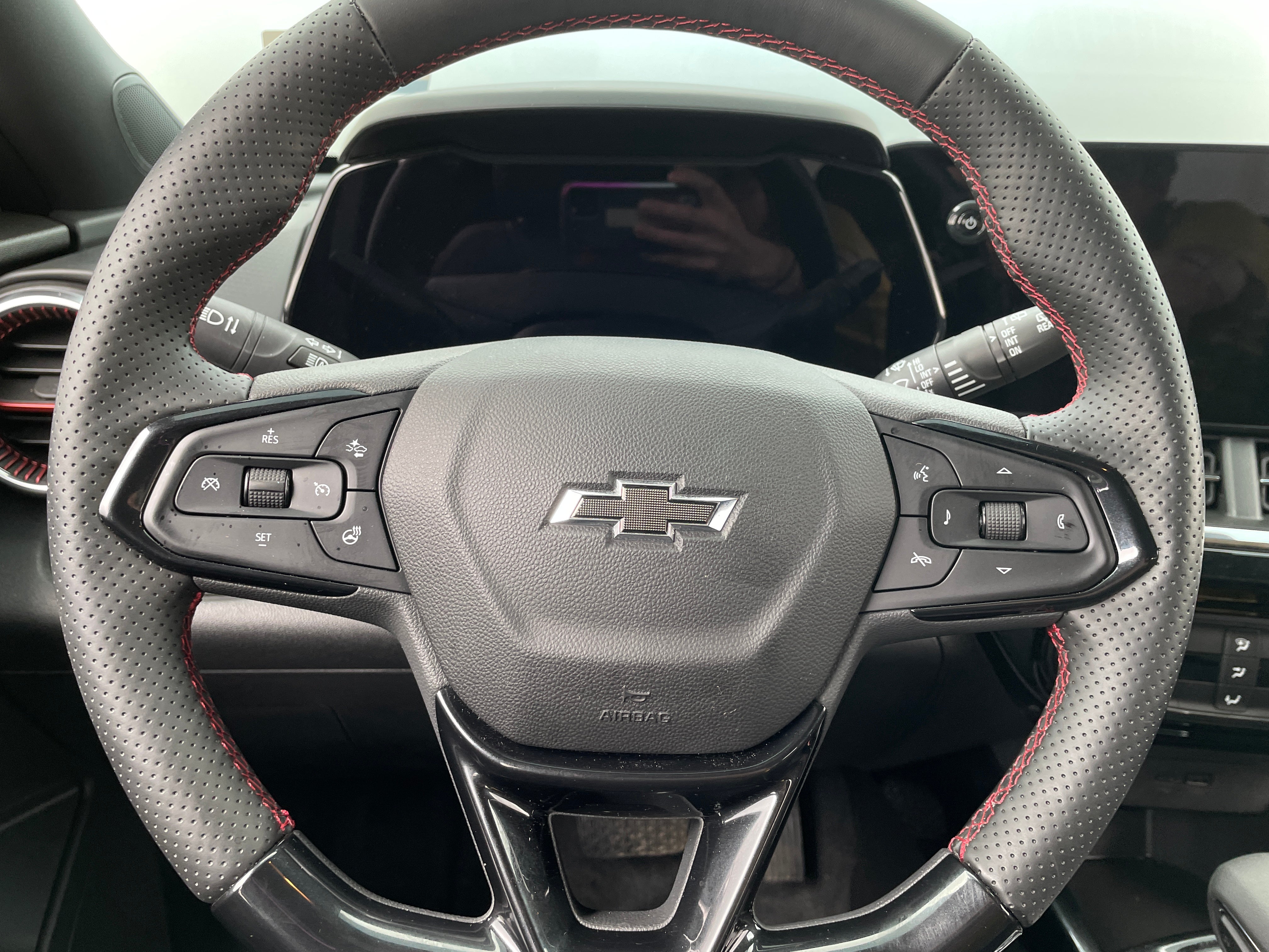 2025 Chevrolet Trax RS 4