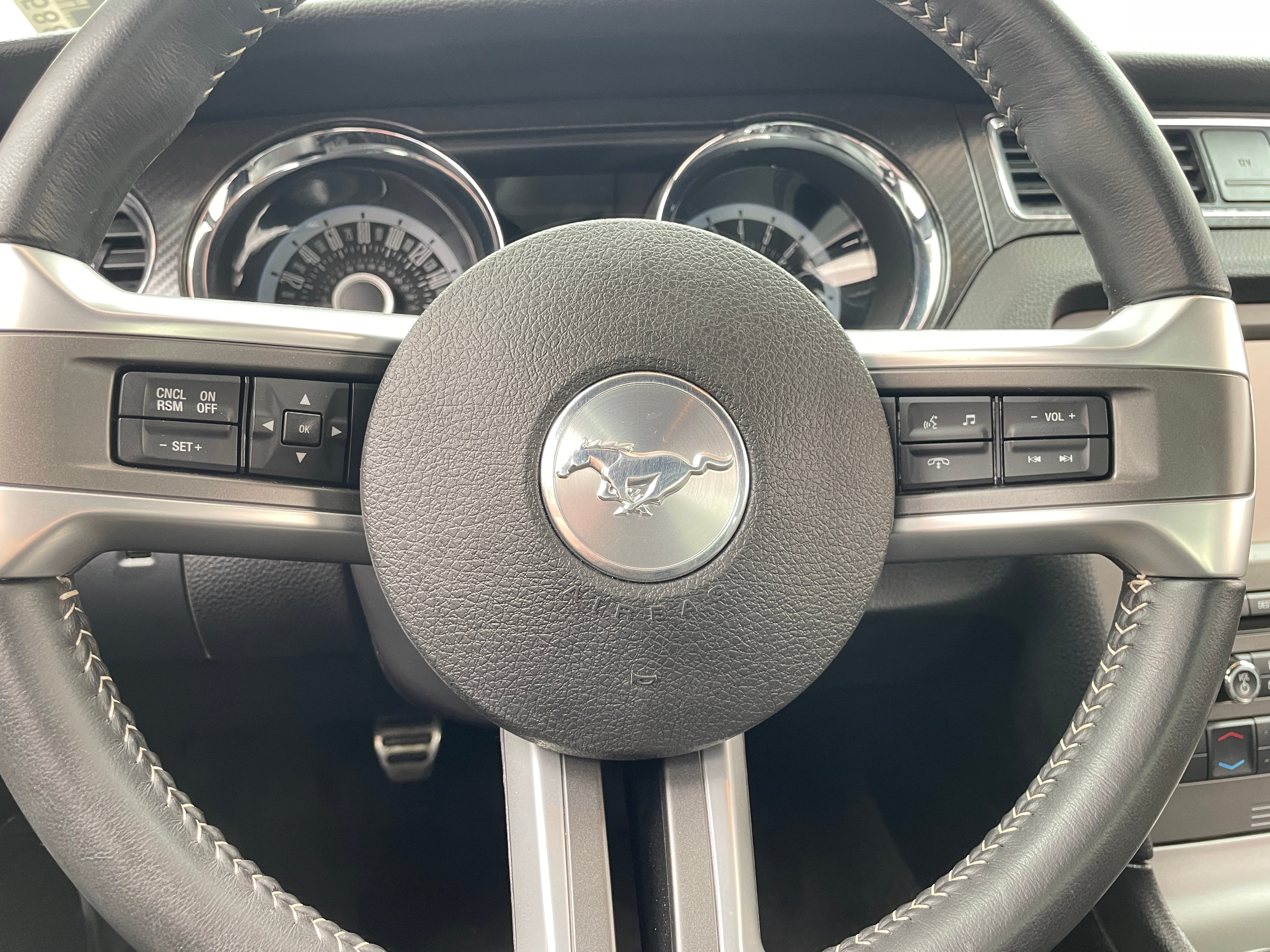 2013 Ford Mustang GT Premium 4